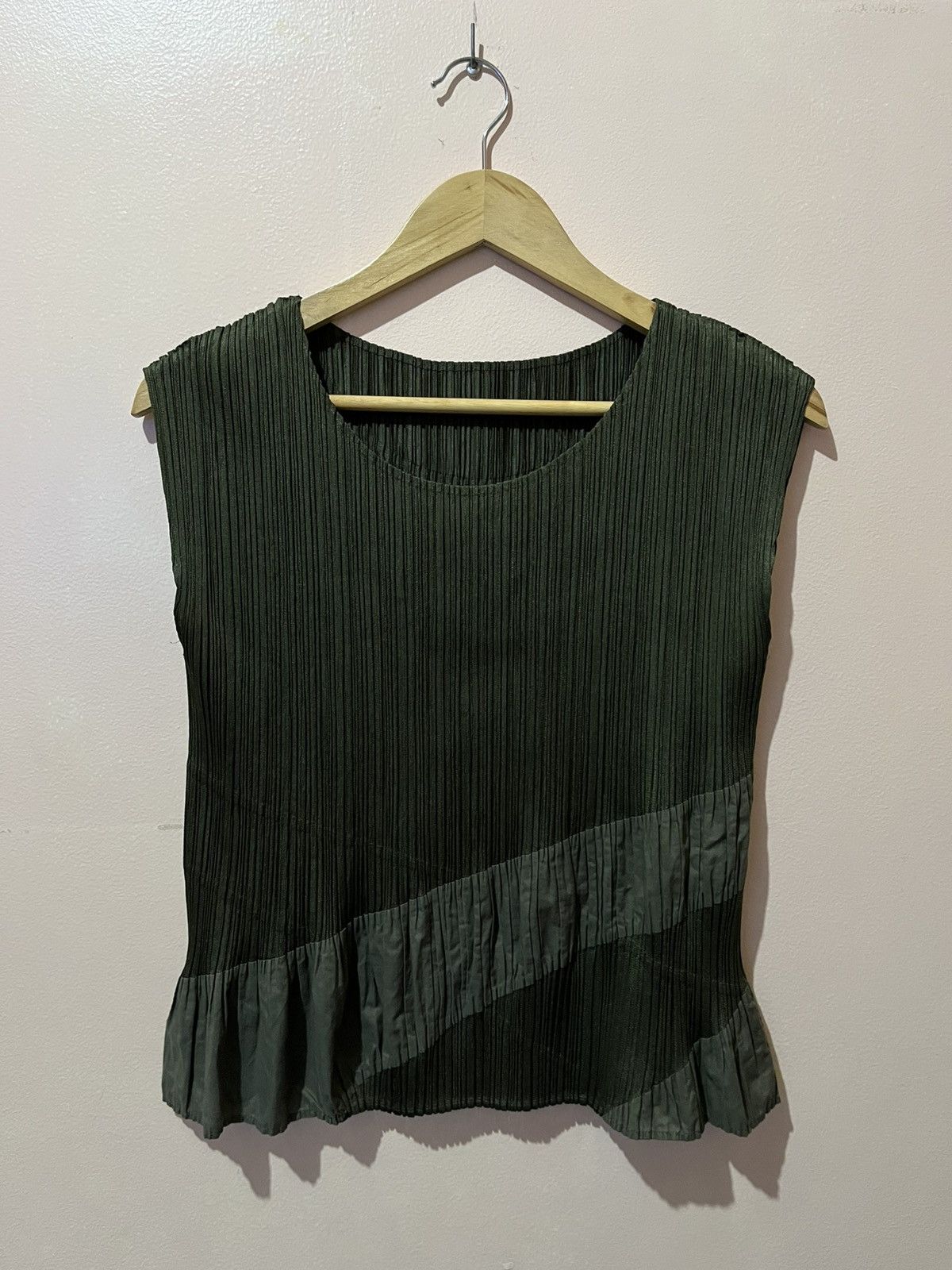 Pleats Please Issey Miyake Pleats Please - Issey Miyake - Hybrid Tank Top Size S / US 4 / IT 40 - 3 Thumbnail