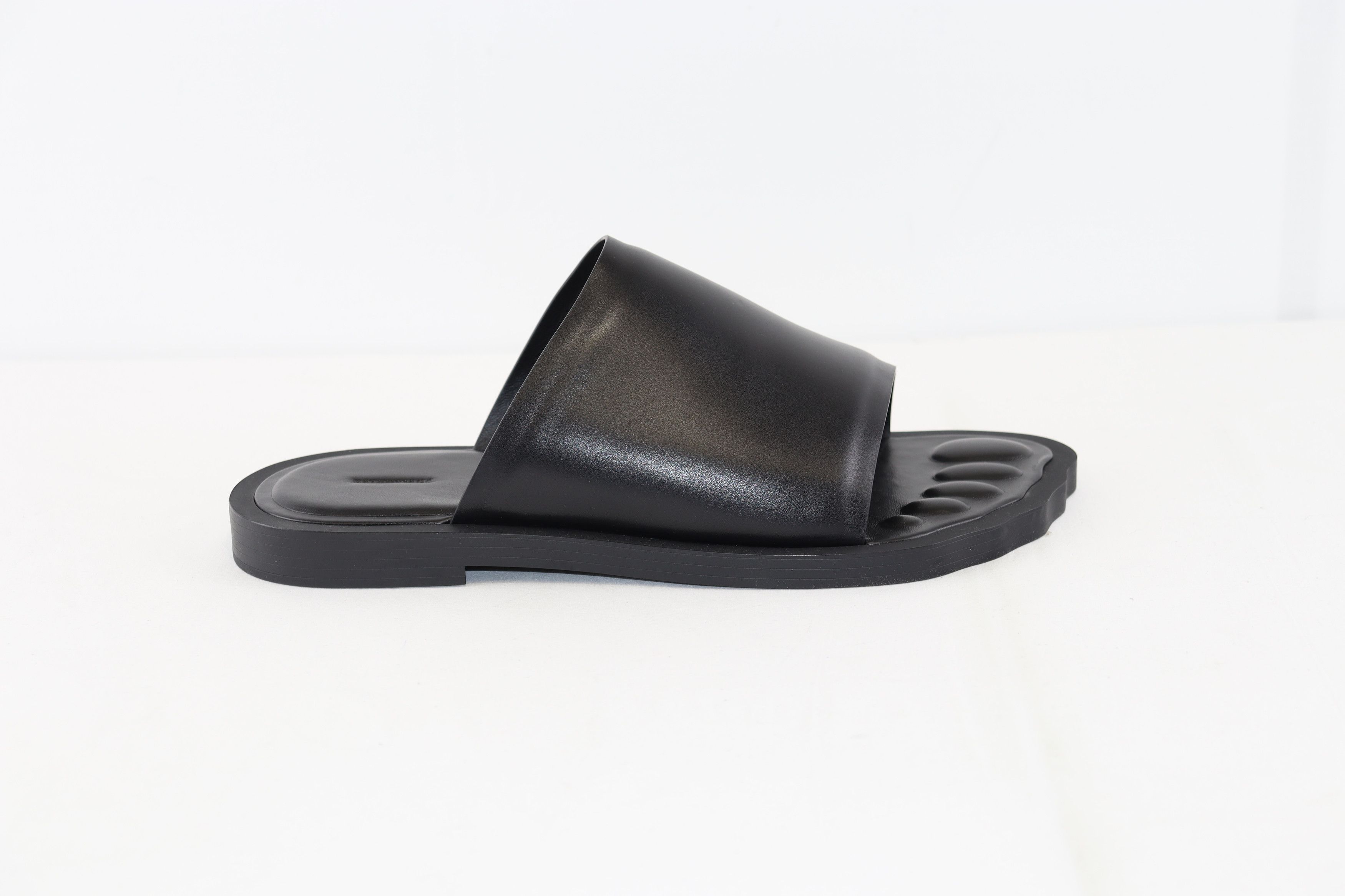 Balenciaga o1rshd1 Smooth Calfskin Fetish Sandal in Black Size US 10 / EU 43 - 4 Thumbnail