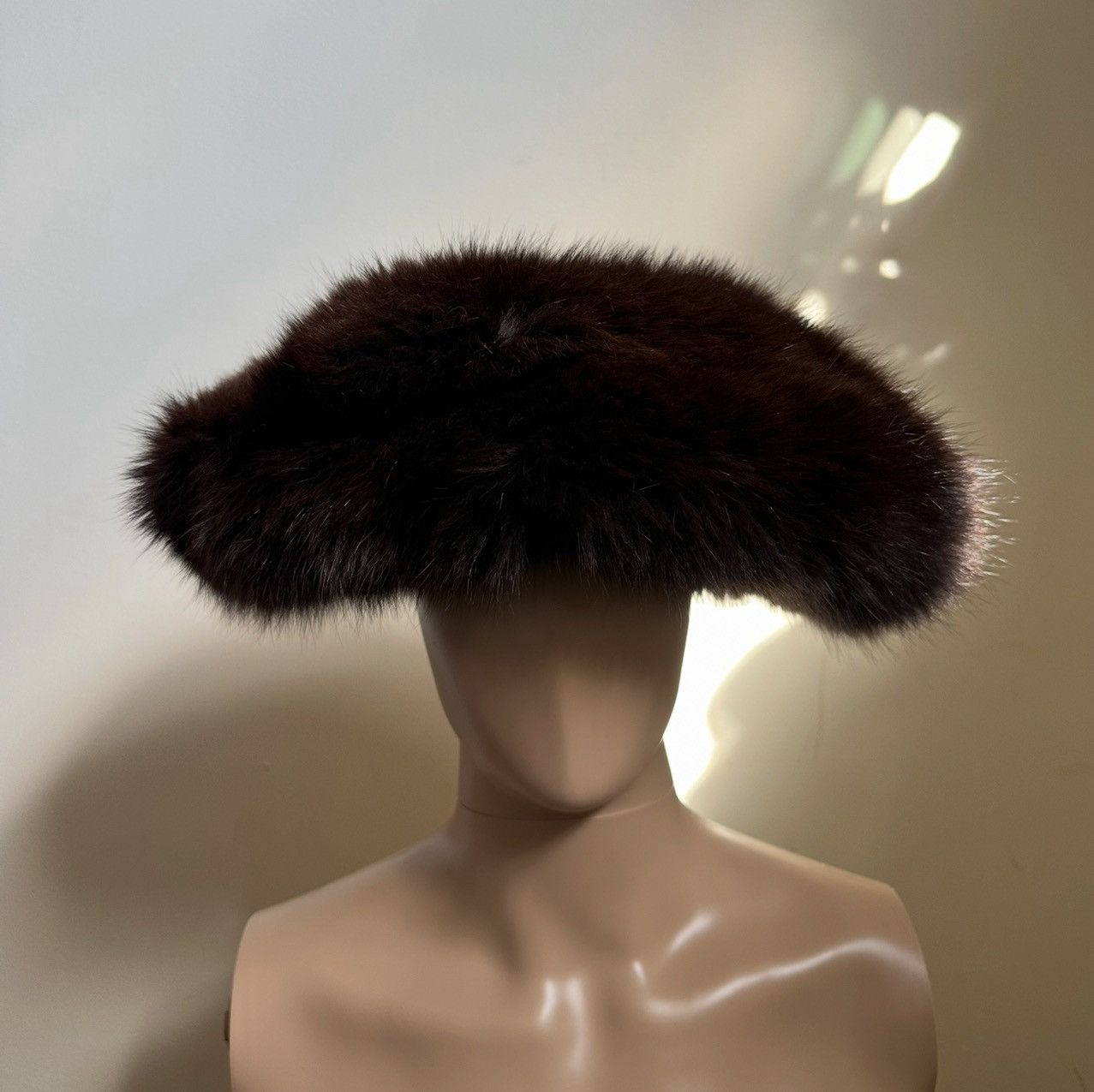 Valentino Archive Valentino Fall 1992 Fur Hat Vintage Runway Size ONE SIZE - 2 Thumbnail