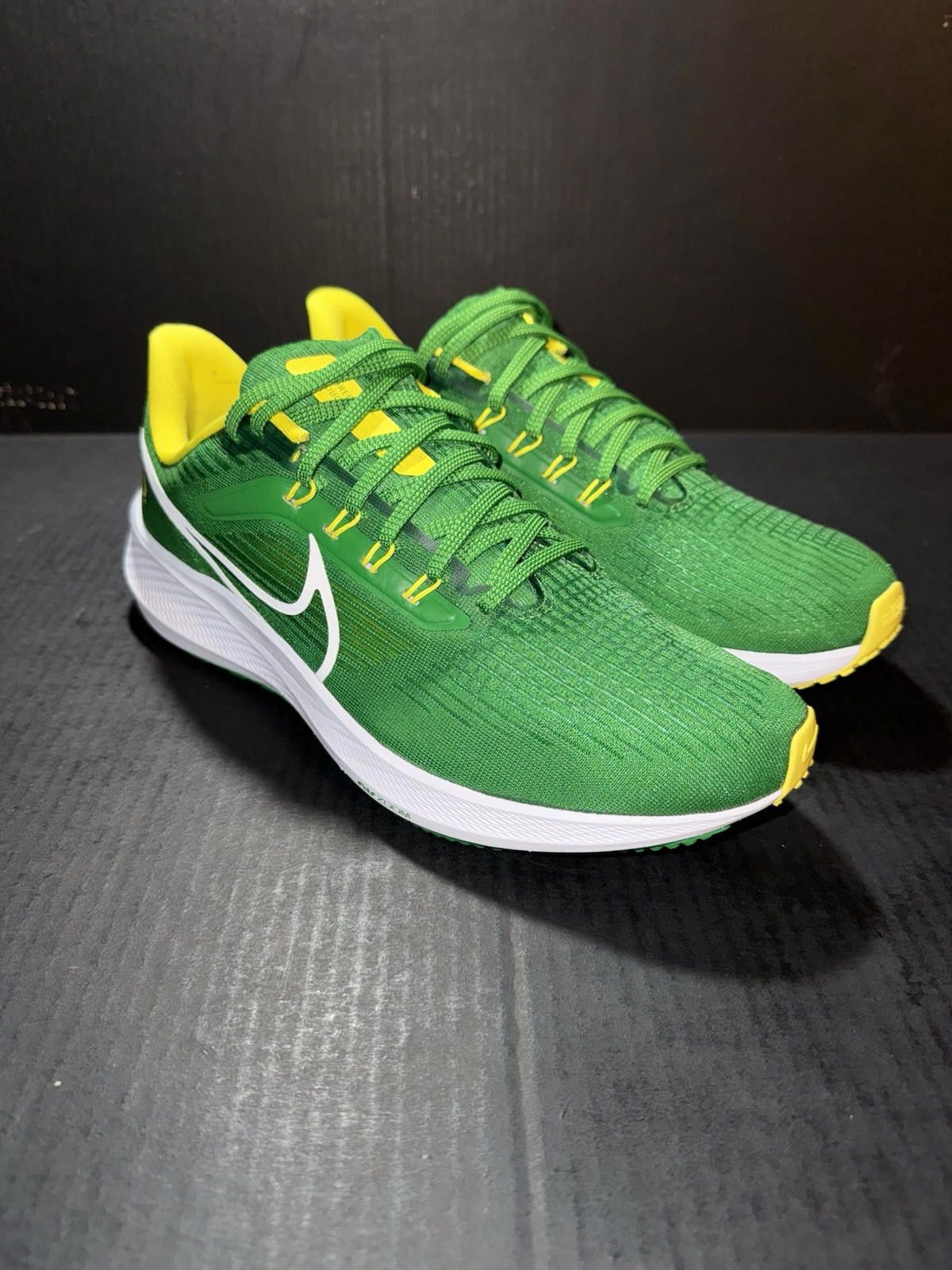 Nike Nike Men's Air Zoom Pegasus 39 'Oregon' DR1970-300 - Sz 9.5 Size US 9.5 / EU 42-43 - 2 Thumbnail