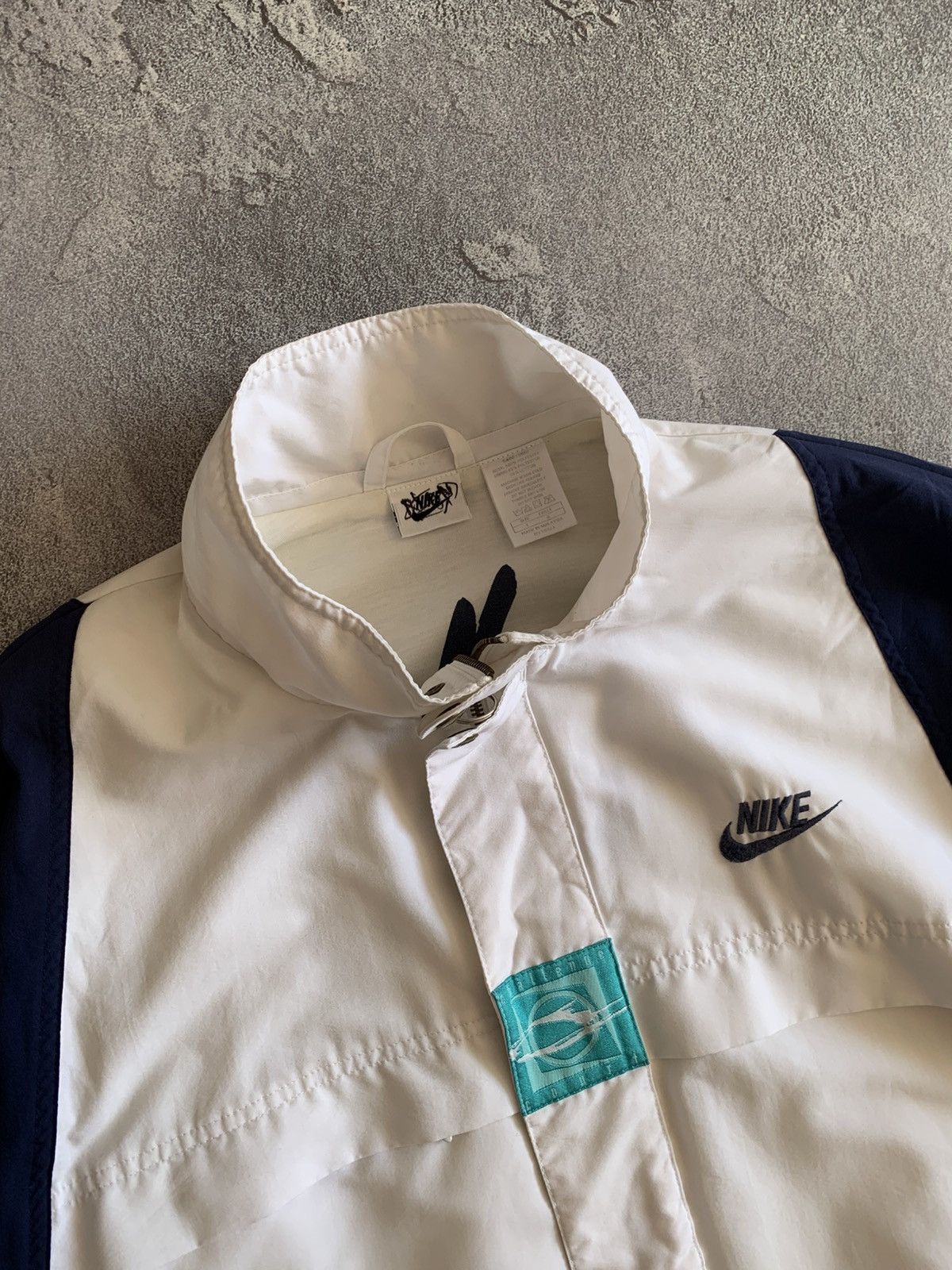 Vintage Nike Challenge Court Zip Jacket Men L White Navy Windbreaker Size US L / EU 52-54 / 3 - 7 Thumbnail