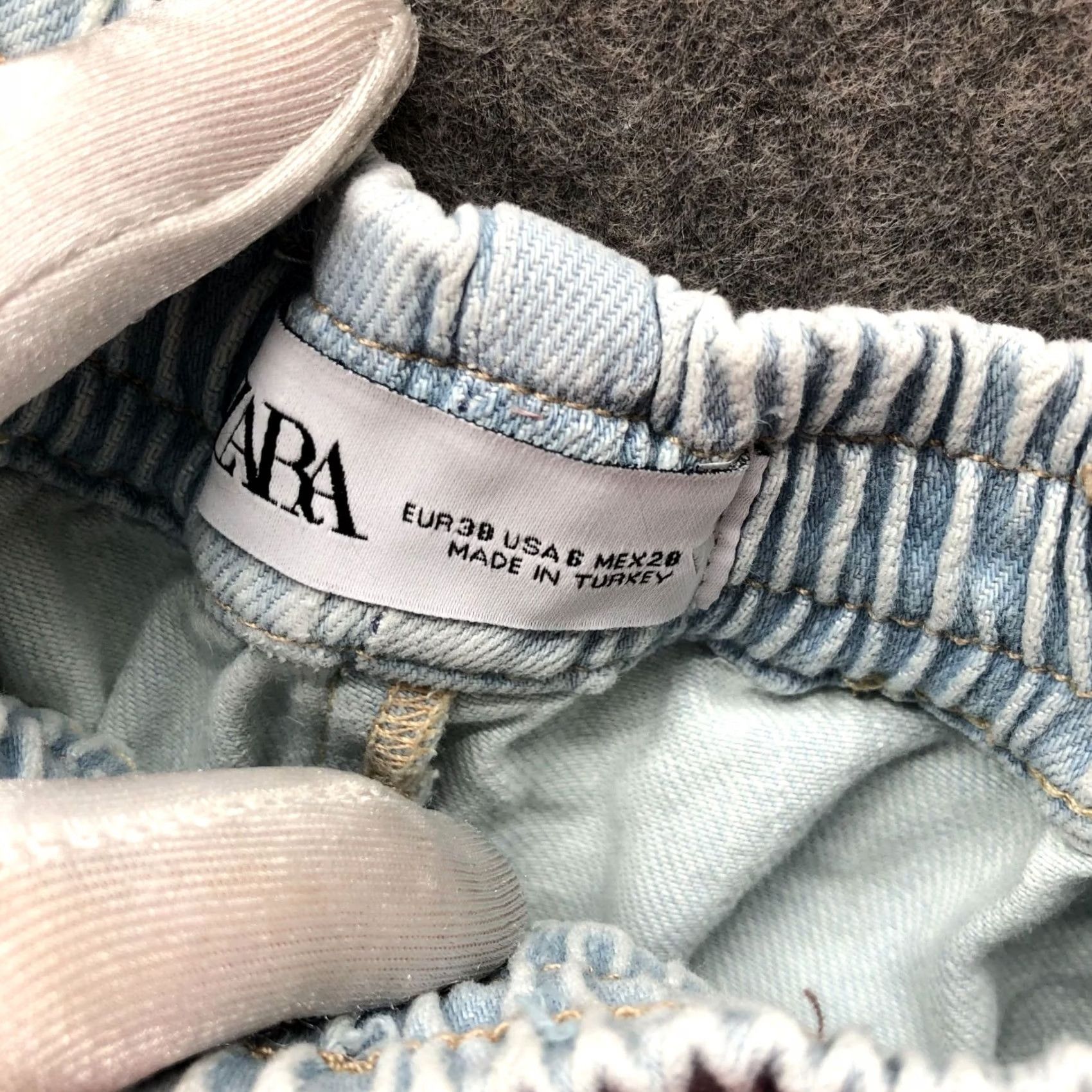Zara Zara Pull On Denim Shorts Womens 6 Light Wash Blue High Rise Casual Shorts 5-Pocket Womens Clothing Size 28" / US 6 / IT 42 - 6 Thumbnail
