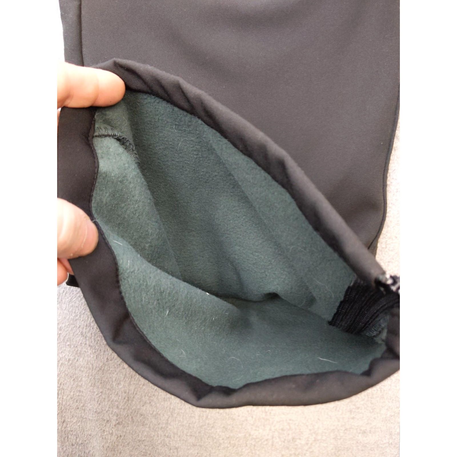 Vintage Gash Hao Snow Pants Mens 48x34 Black Softshell Lined Hiking Ski Winter Warmth Elastic Waist Pockets Zip Pocket 34 Inseam Size US 32 / EU 48 - 2 Thumbnail