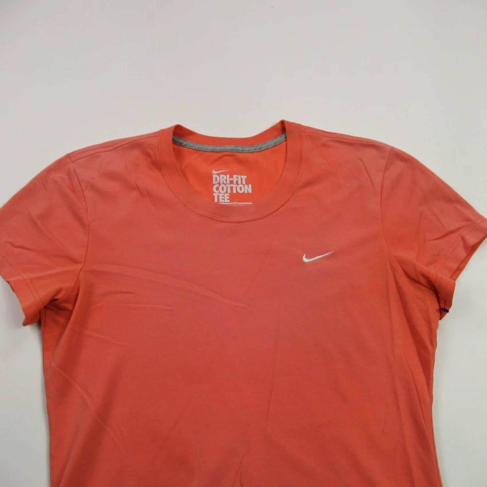 Nike Nike Shirt Womens Small Short Sleeve Lightweight Crew Neck Casual Dri-Fit Orange 100% Cotton Logo Regular Womens Size S / US 4 / IT 40 - 2 Thumbnail