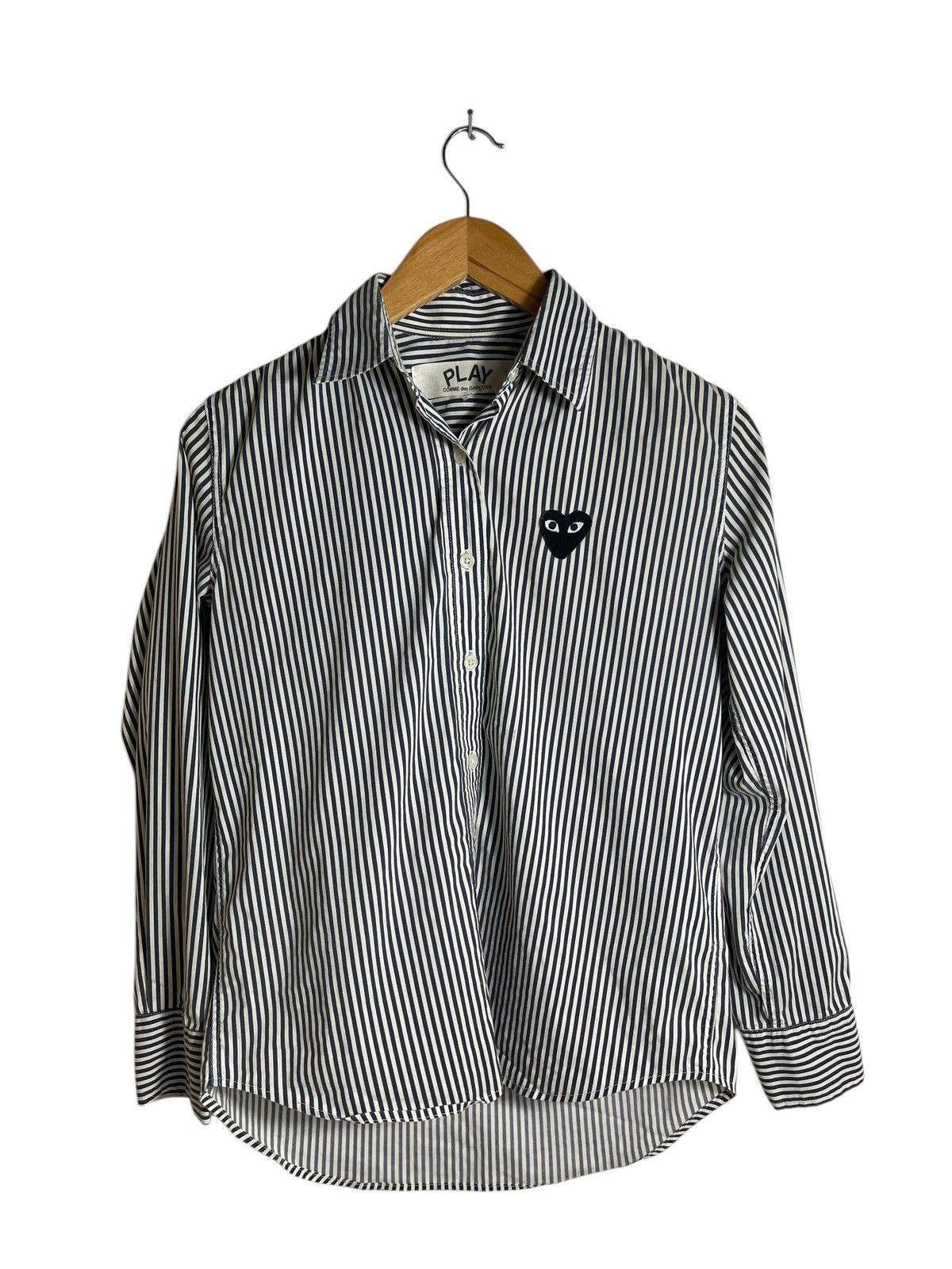 Comme des Garcons × Japanese Brand × Vintage Vintage Play Comme Des Garcons button shirt Size M / US 6-8 / IT 42-44 - 1 Thumbnail