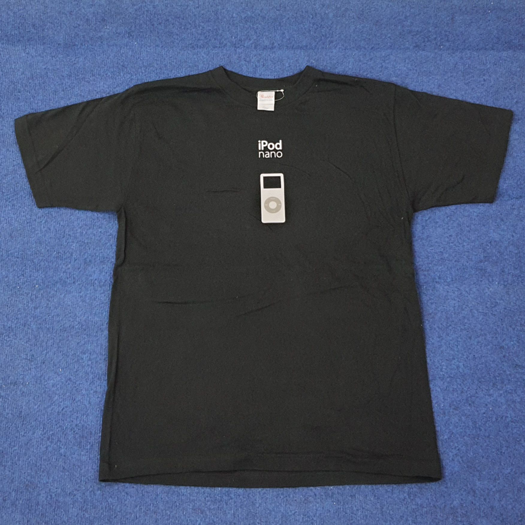 Apple Vintage Apple iPod nano Product Tshirt C249N10 Size US L / EU 52-54 / 3 - 1 Thumbnail