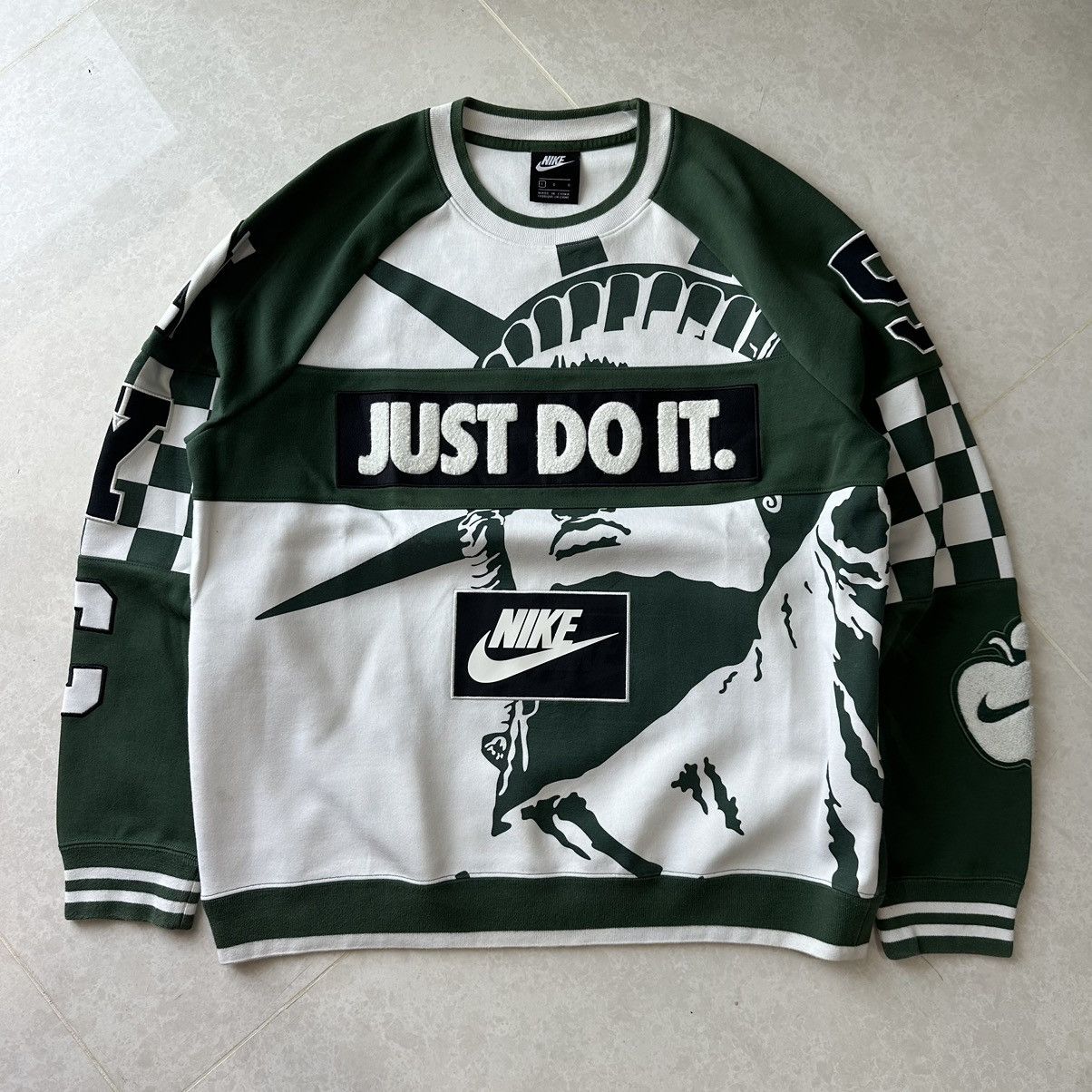 Nike Nike Liberty Series Size US L / EU 52-54 / 3 - 1 Thumbnail