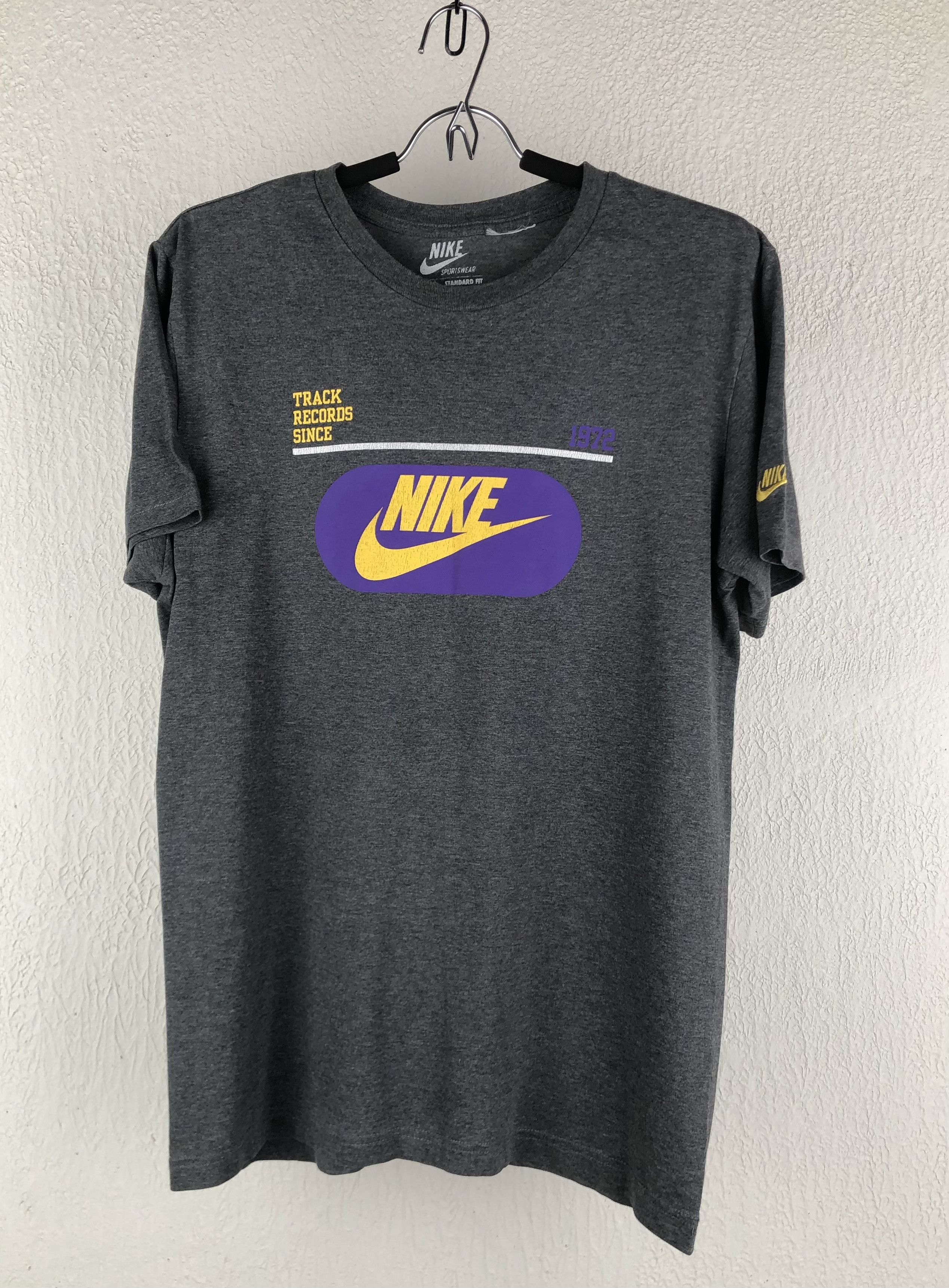 womens vintage nike t shirt