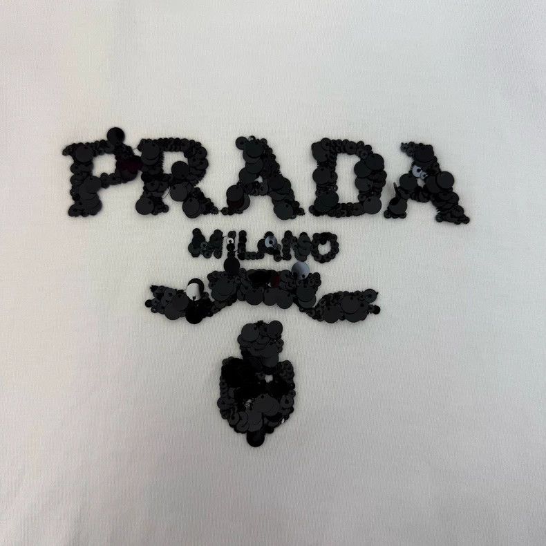 Prada Prada White heavy industry bead logo triangle label short-s Size US S / EU 44-46 / 1 - 8 Thumbnail