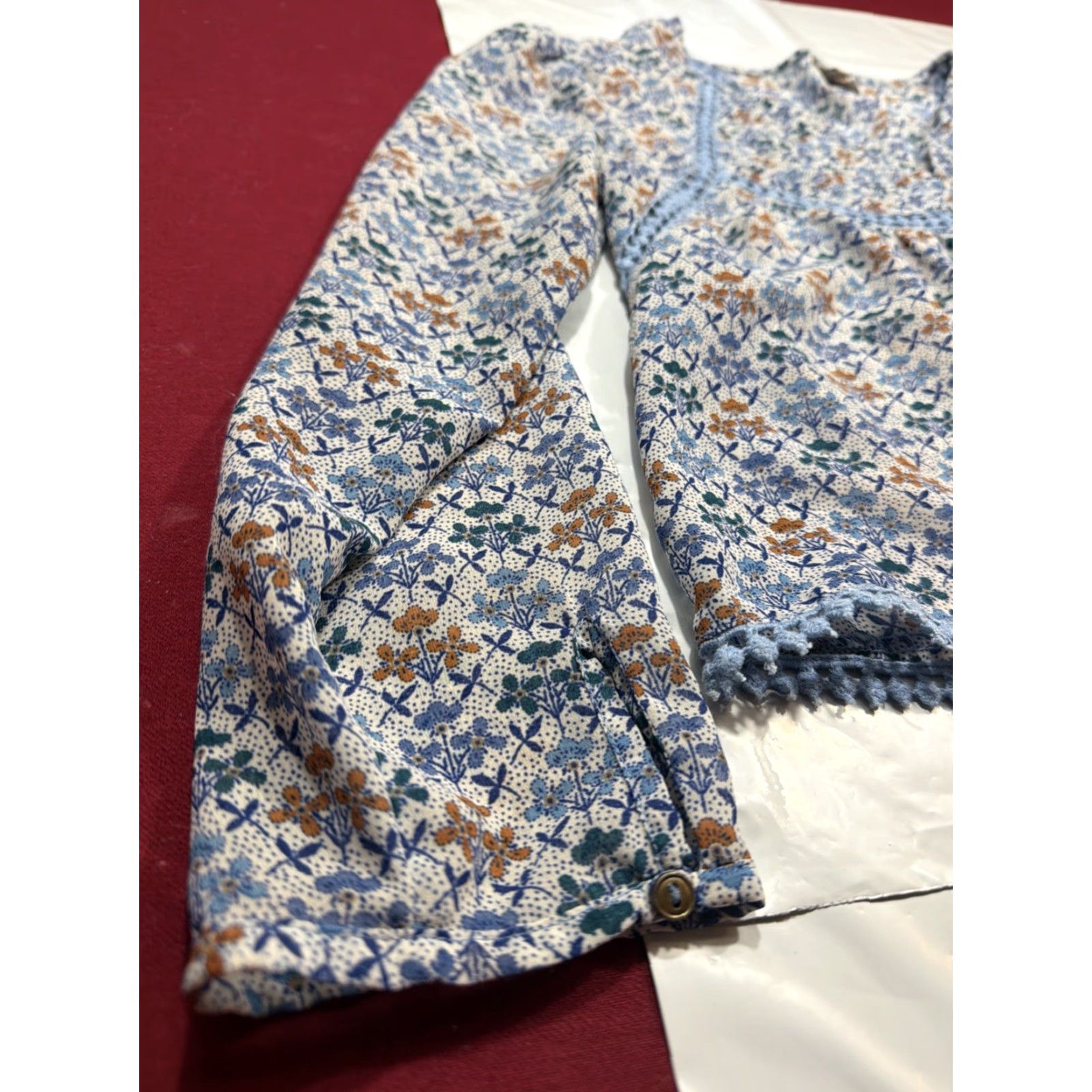 Vintage Holding Horses Blouse Women's Sz 8 Cropped Blue Floral Lace Crochet Long Sleeve Bohemian V Neck Top Size M / US 6-8 / IT 42-44 - 5 Thumbnail