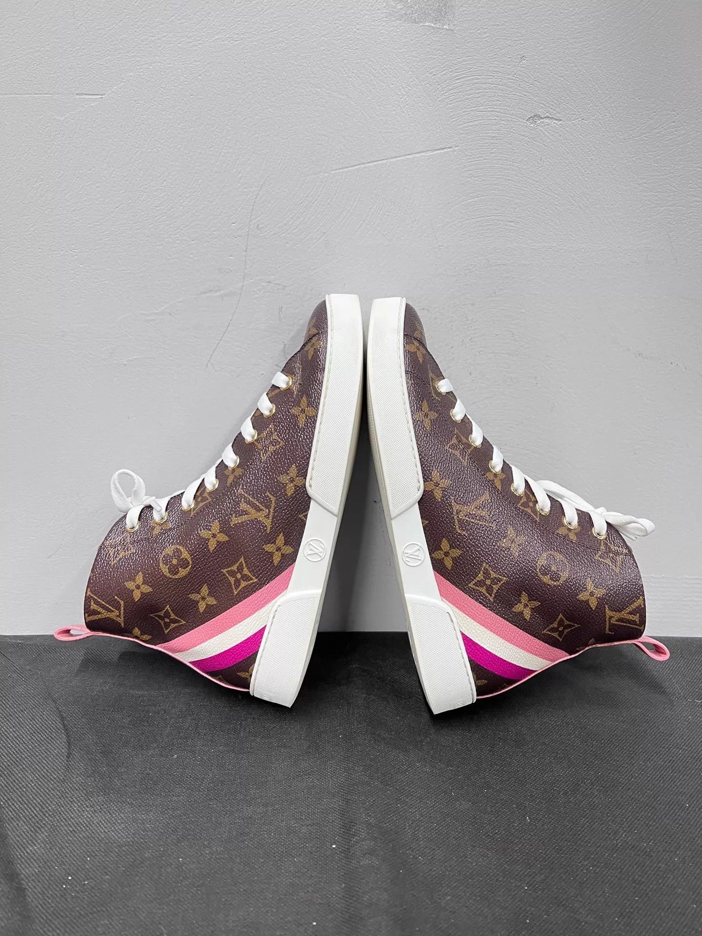 Louis Vuitton LV Monogram All-Over Print High-Top Sneakers 36.5 Mint Size US 6 / IT 36 - 6 Thumbnail