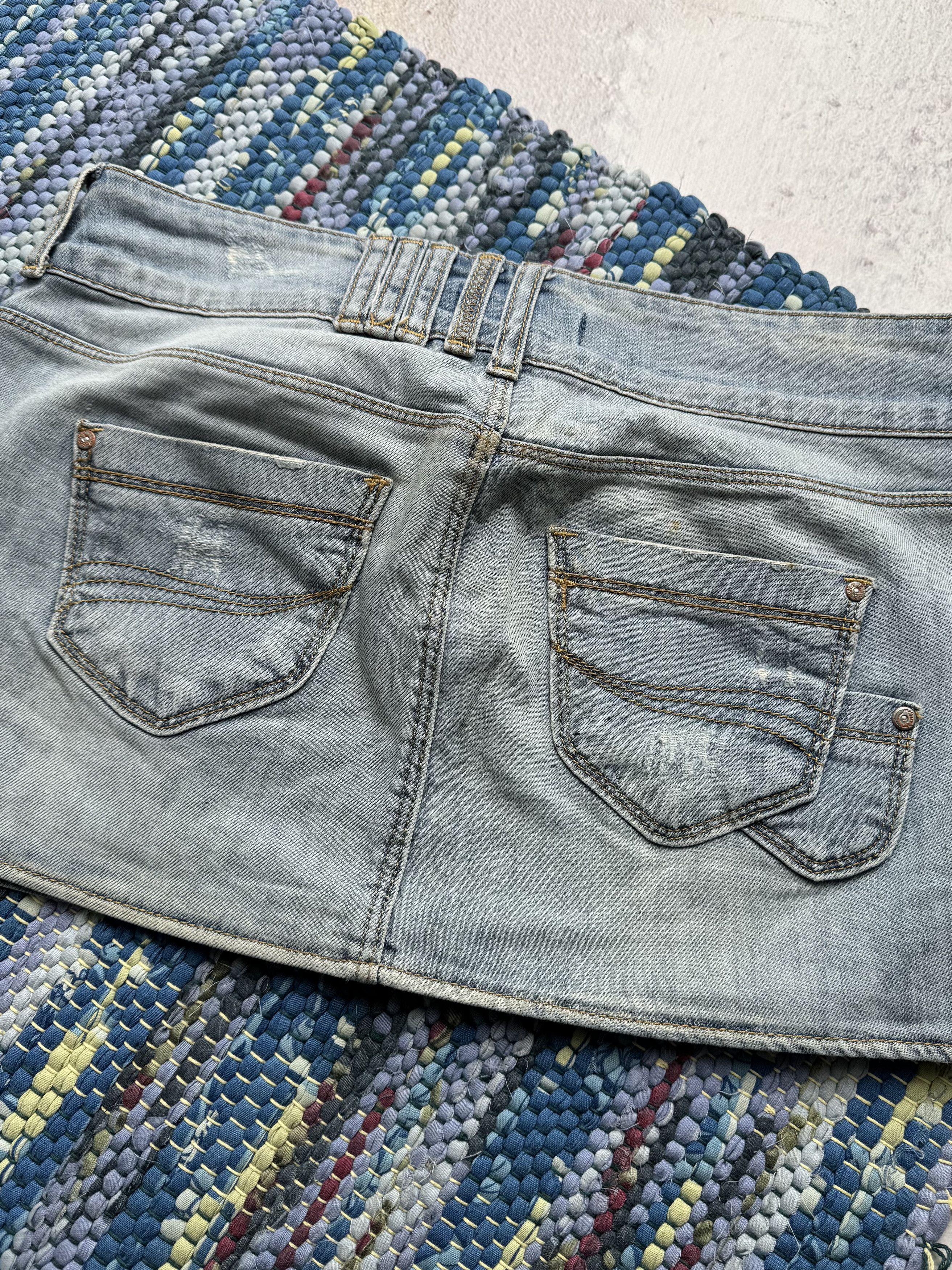 Vintage Vintage Denim Mini Skirt Low Rise Distressed Y2K Jean Skirt Size 30" / US 8 / IT 44 - 5 Thumbnail