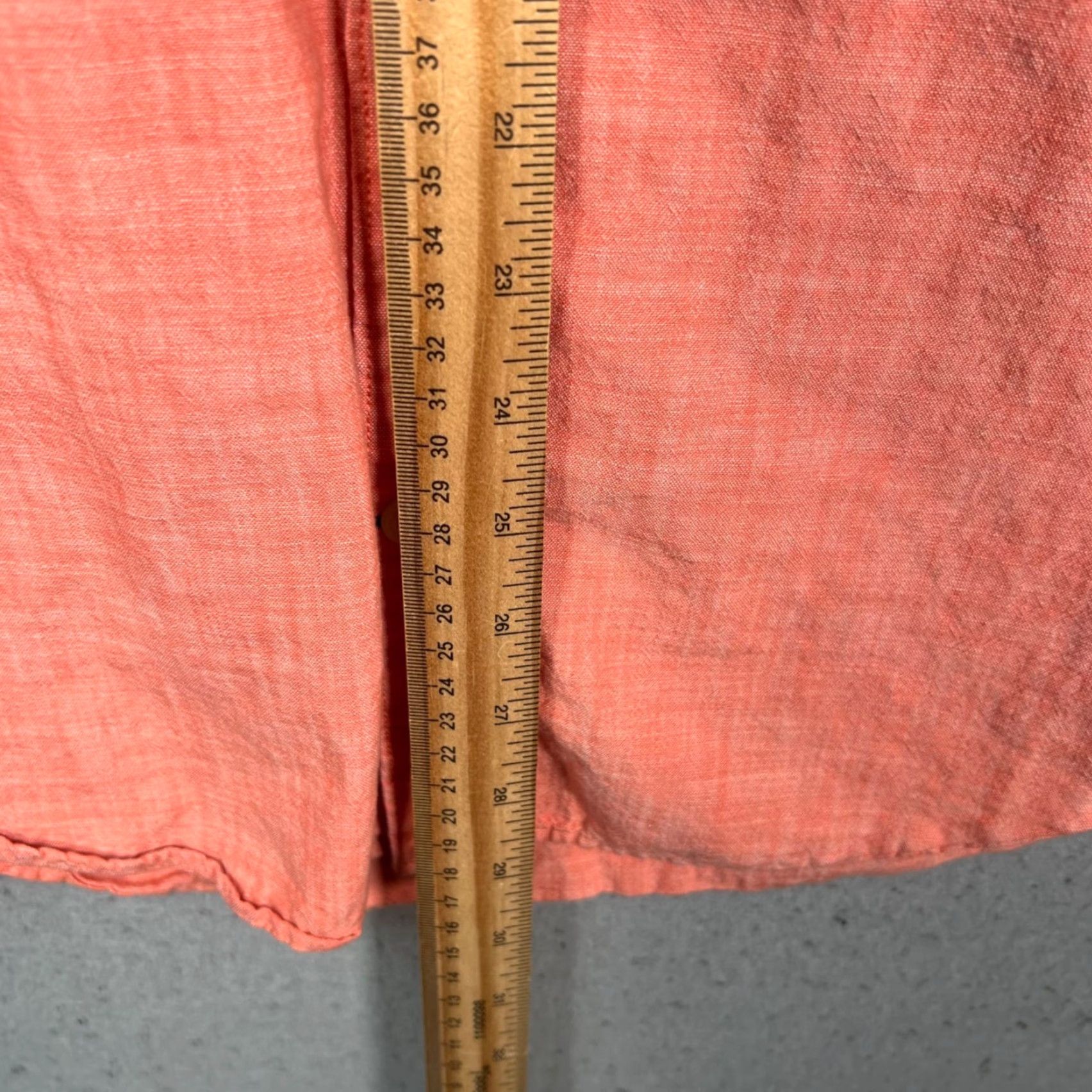 Gap Gap Shirt Mens Large Salmon Pink Cotton Button-Down Textured Button Up Casual Long Sleeve Pockets Clothing Shirt Size US L / EU 52-54 / 3 - 6 Thumbnail