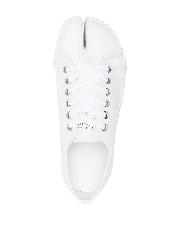 Maison Margiela oc11z0725 Tabi Low-Top Sneakers in White Size US 10 / EU 43 - 4 Thumbnail