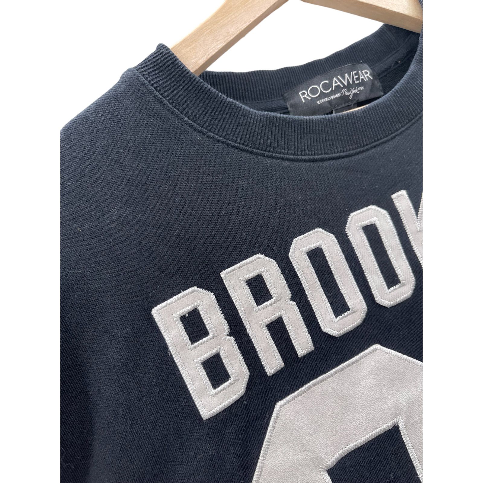 Rocawear × Vintage Vintage 2000's Rocawear Brooklyn Embroidered Jersey Crewneck Size US XL / EU 56 / 4 - 4 Thumbnail
