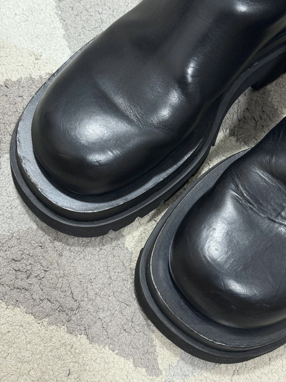 Bottega Veneta Bottega Veneta Lug Ankel Boot Calfskin Size US 4.5 / IT 34.5 - 7 Thumbnail