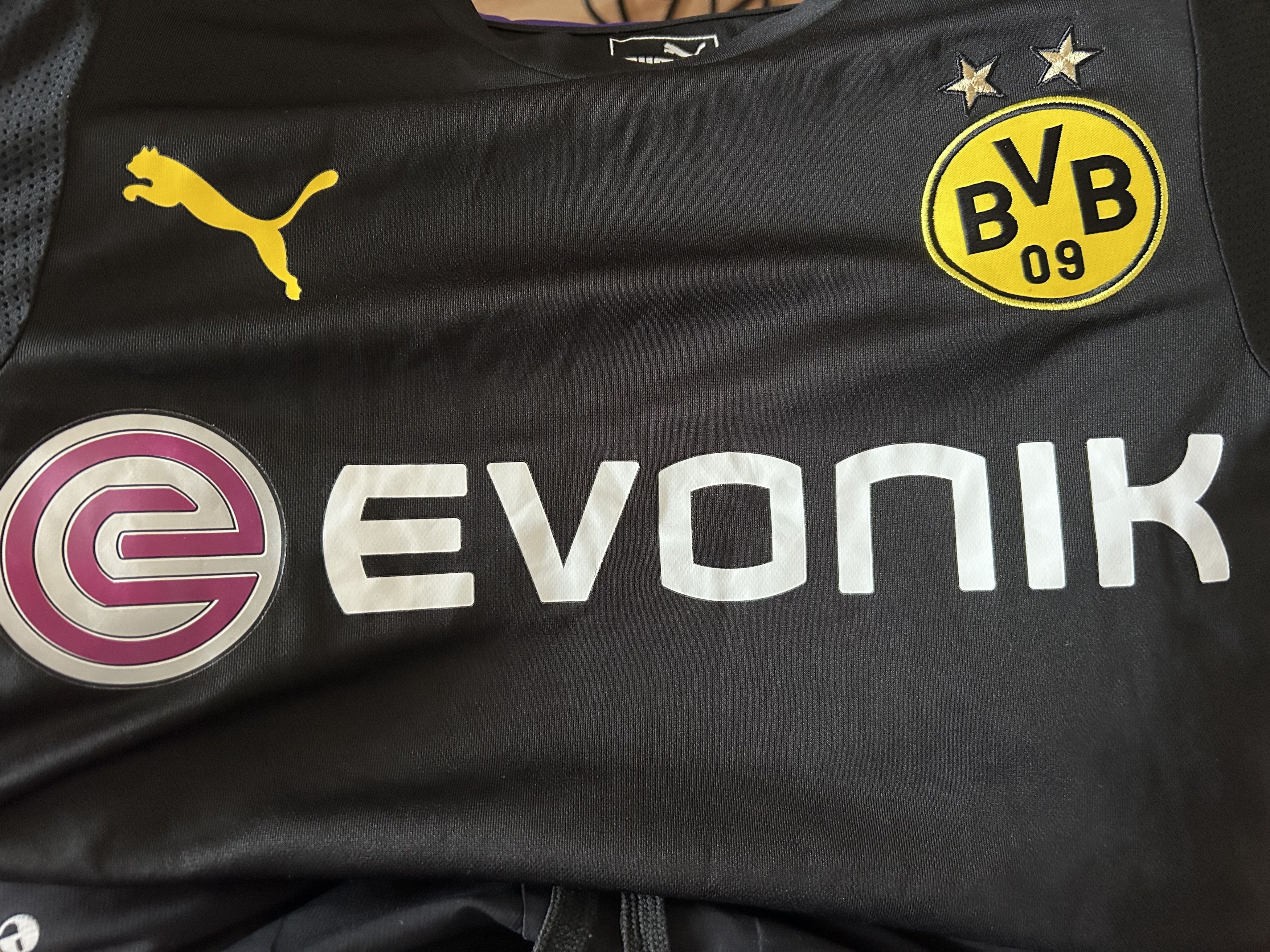 Puma BORUSSIA DORTMUND #38 BURKI - 2016 - 2017 - L - UNIQUE Size US L / EU 52-54 / 3 - 7 Thumbnail