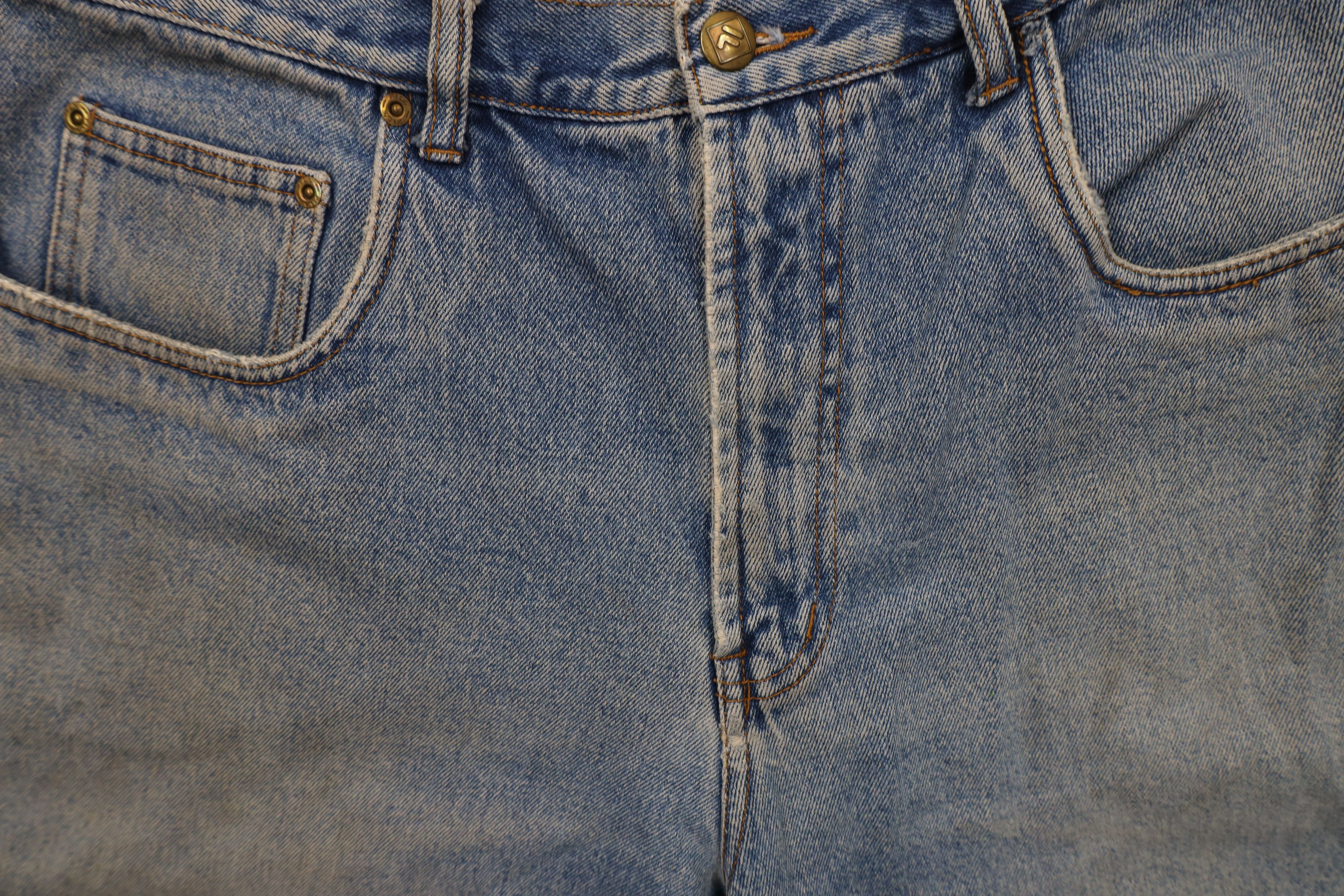 Fila × Vintage Vintage 90s Fila Spell Out Baggy Fit Denim Jean Shorts Jorts Size US 32 / EU 48 - 8 Thumbnail