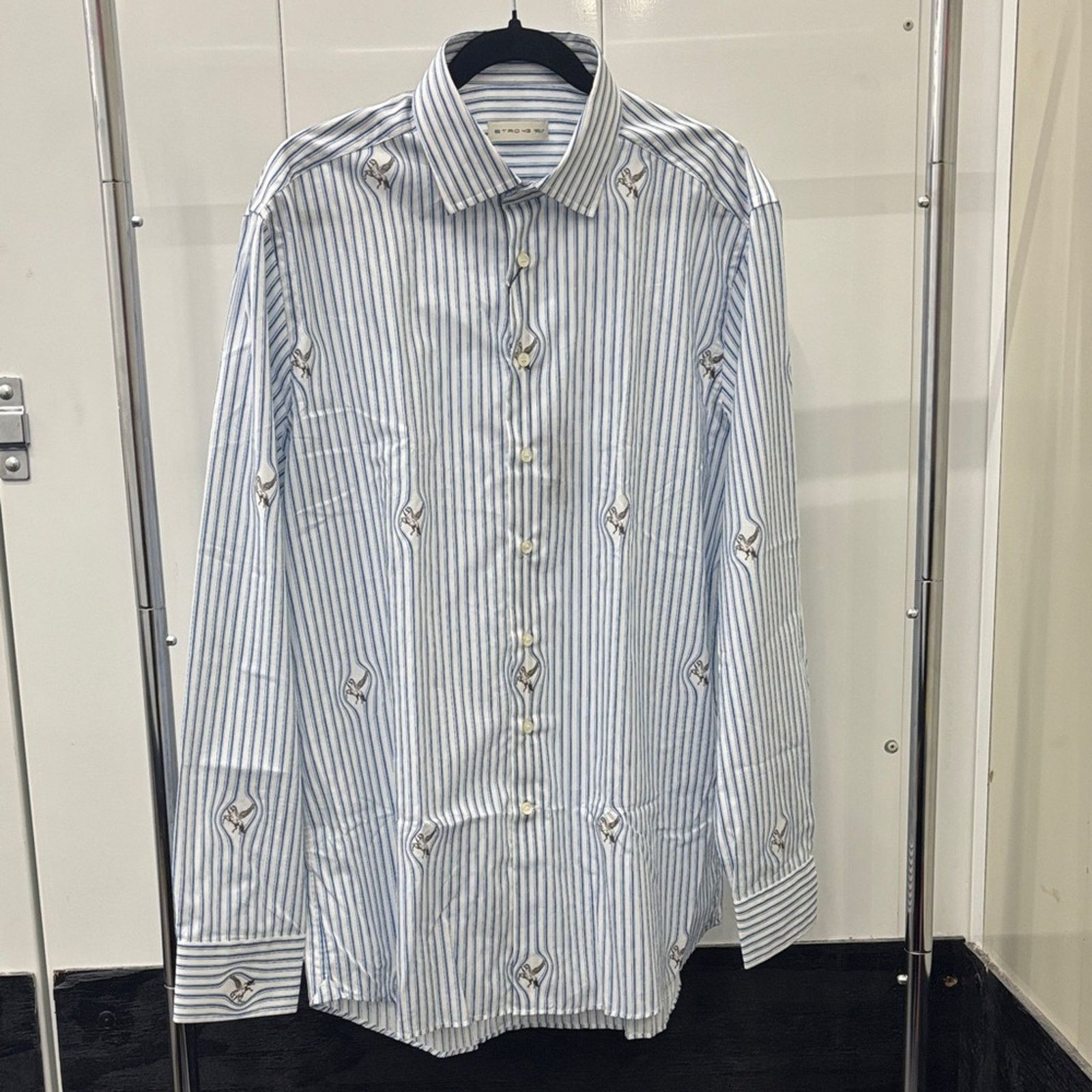 Etro NWT Etro White and Blue Patterned Dress Shirt Size 43 L Size US L / EU 52-54 / 3 - 1 Thumbnail