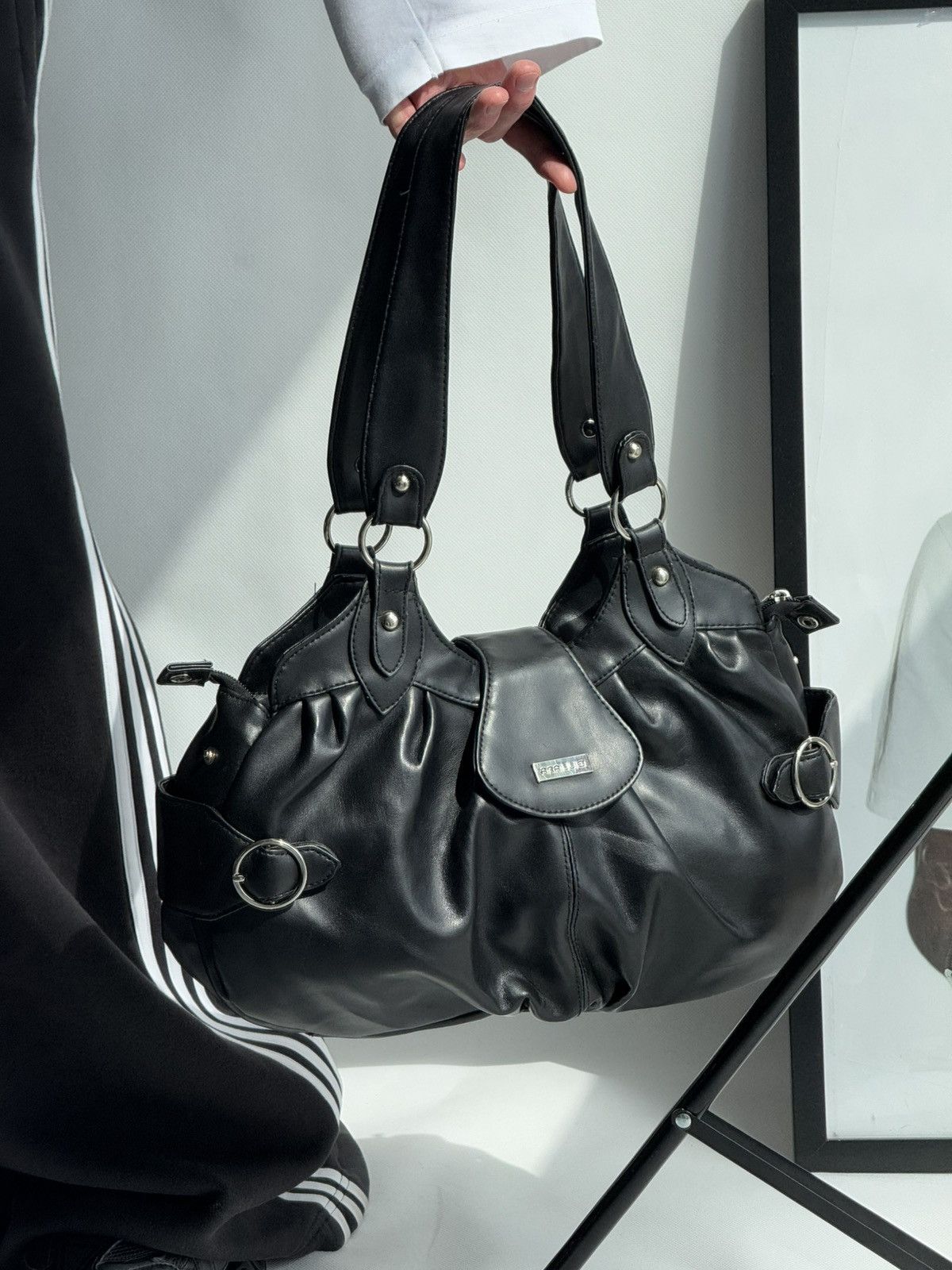Japanese Brand Y2k Crossbody Leather Bag Avant Garde Diesel Style Size ONE SIZE - 20 Thumbnail