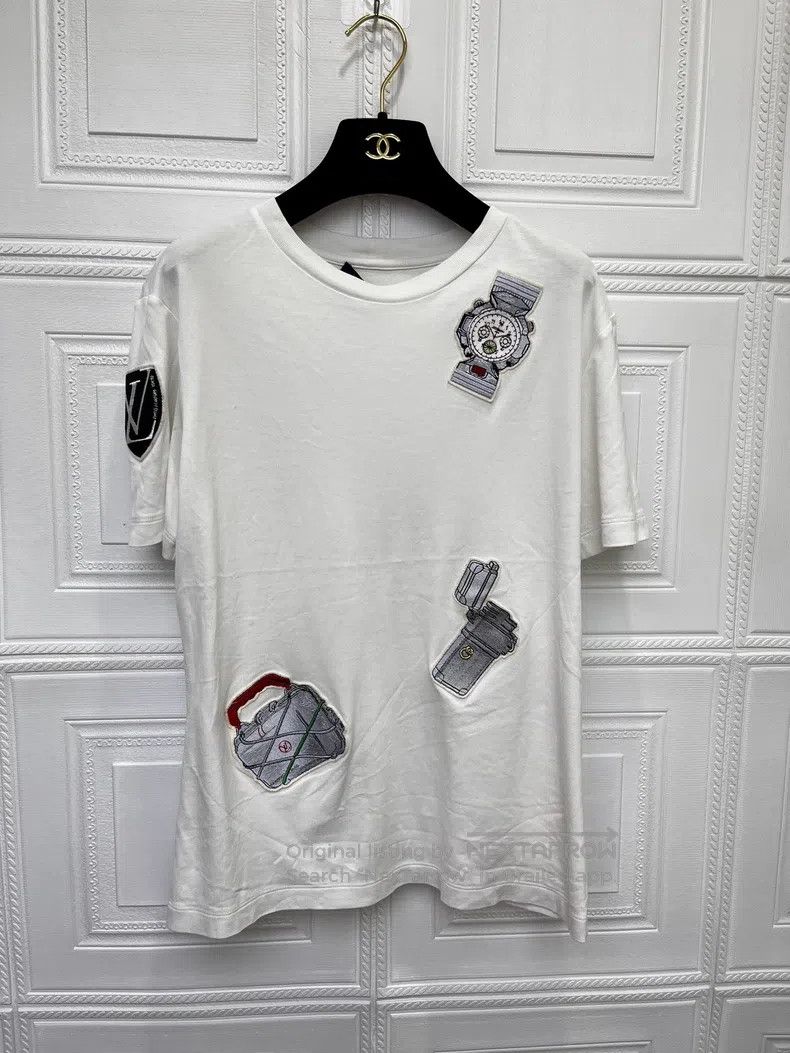 Louis Vuitton Louis Vuitton Emblem Embroidered T-Shirt Size US S / EU 44-46 / 1 - 1 Thumbnail