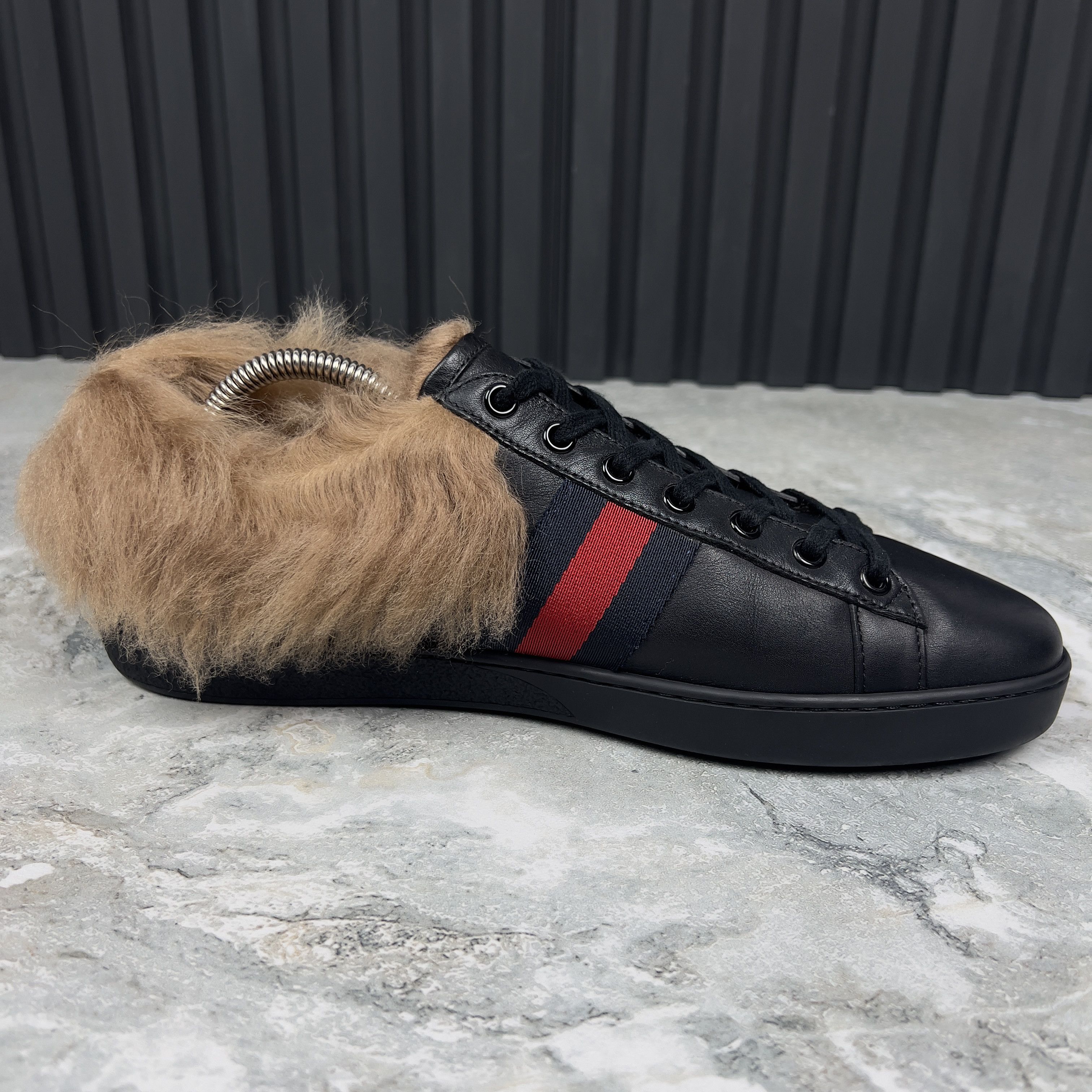 Gucci Ace Web Sneaker Bee Embroidered Fur Leather Size US 10.5 / IT 40.5 - 7 Thumbnail