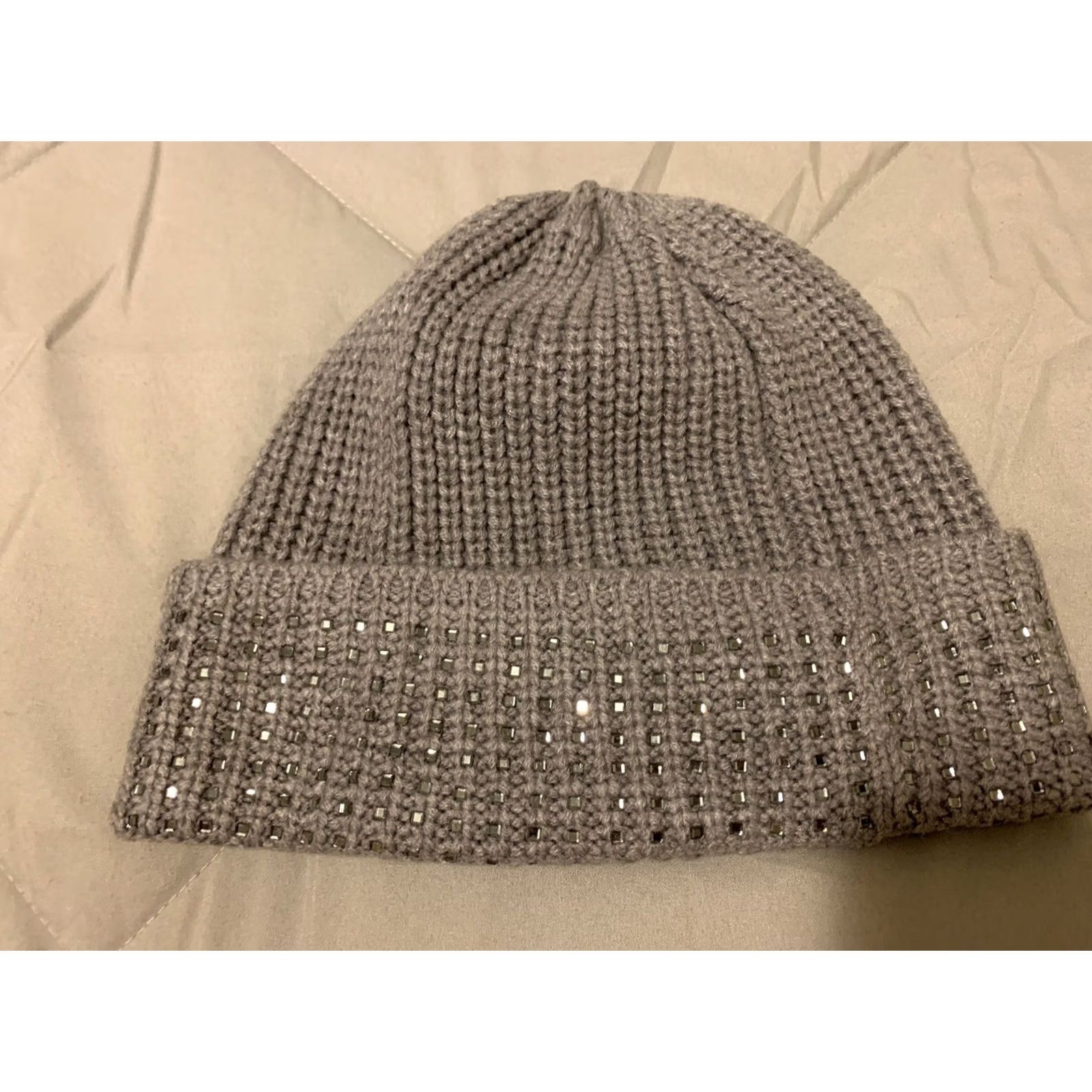 Calvin Klein Calvin Klein Beanie Women’s Gray One Size NWOT MSRP 36 Size ONE SIZE - 4 Thumbnail