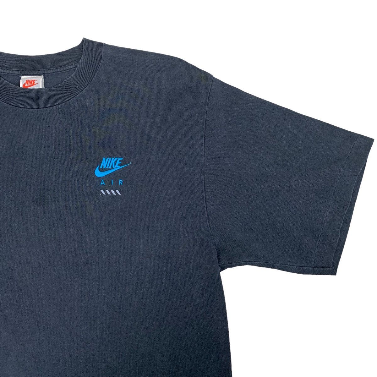 Nike Vintage Nike Small Logo Embroidered T-shirt Shortsleeve Size US M / EU 48-50 / 2 - 5 Thumbnail