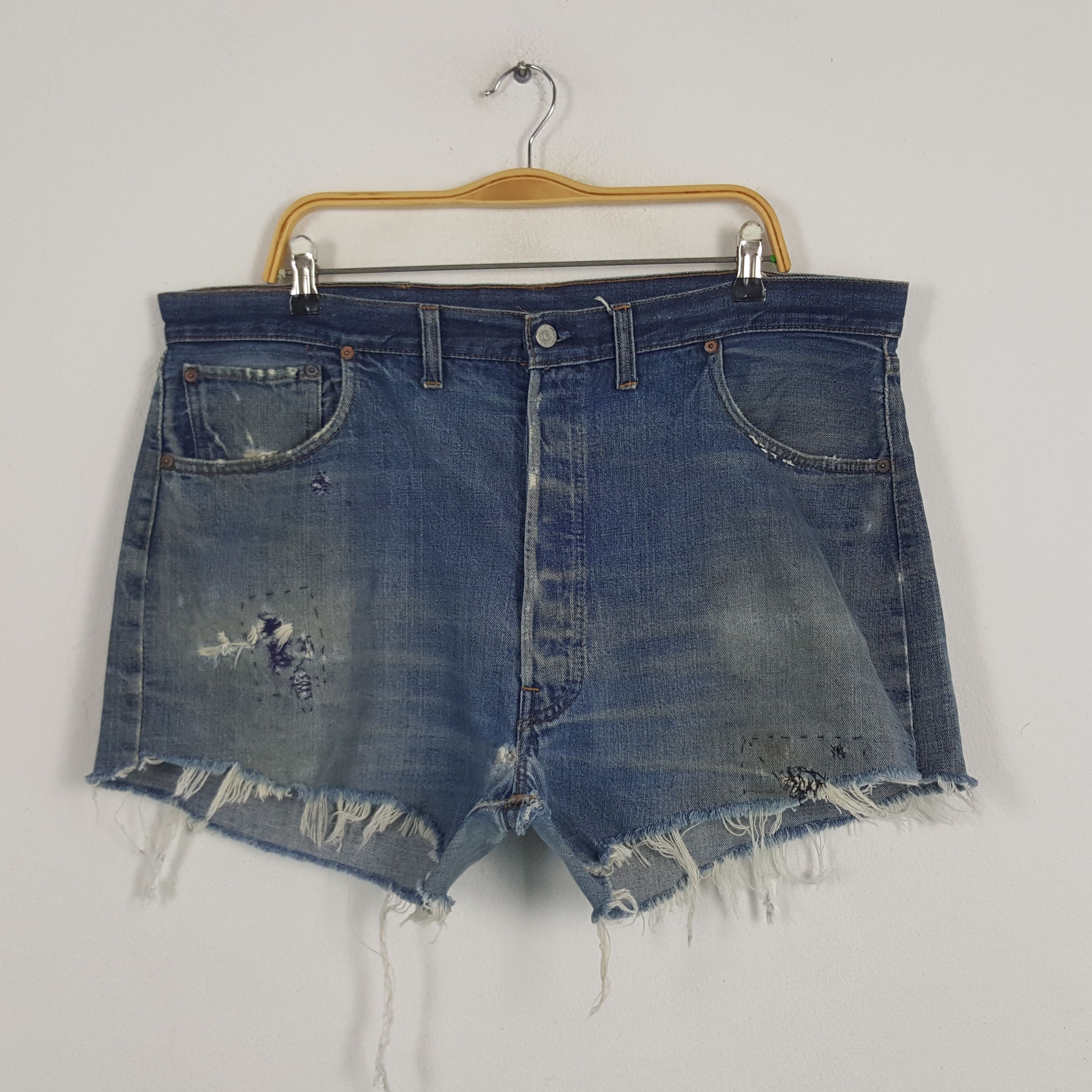 Levi's × Vintage Vintage Levi's 501 Ameircan Brand Big E Short Denim Jeans Size 40" / US 18 - 1 Thumbnail