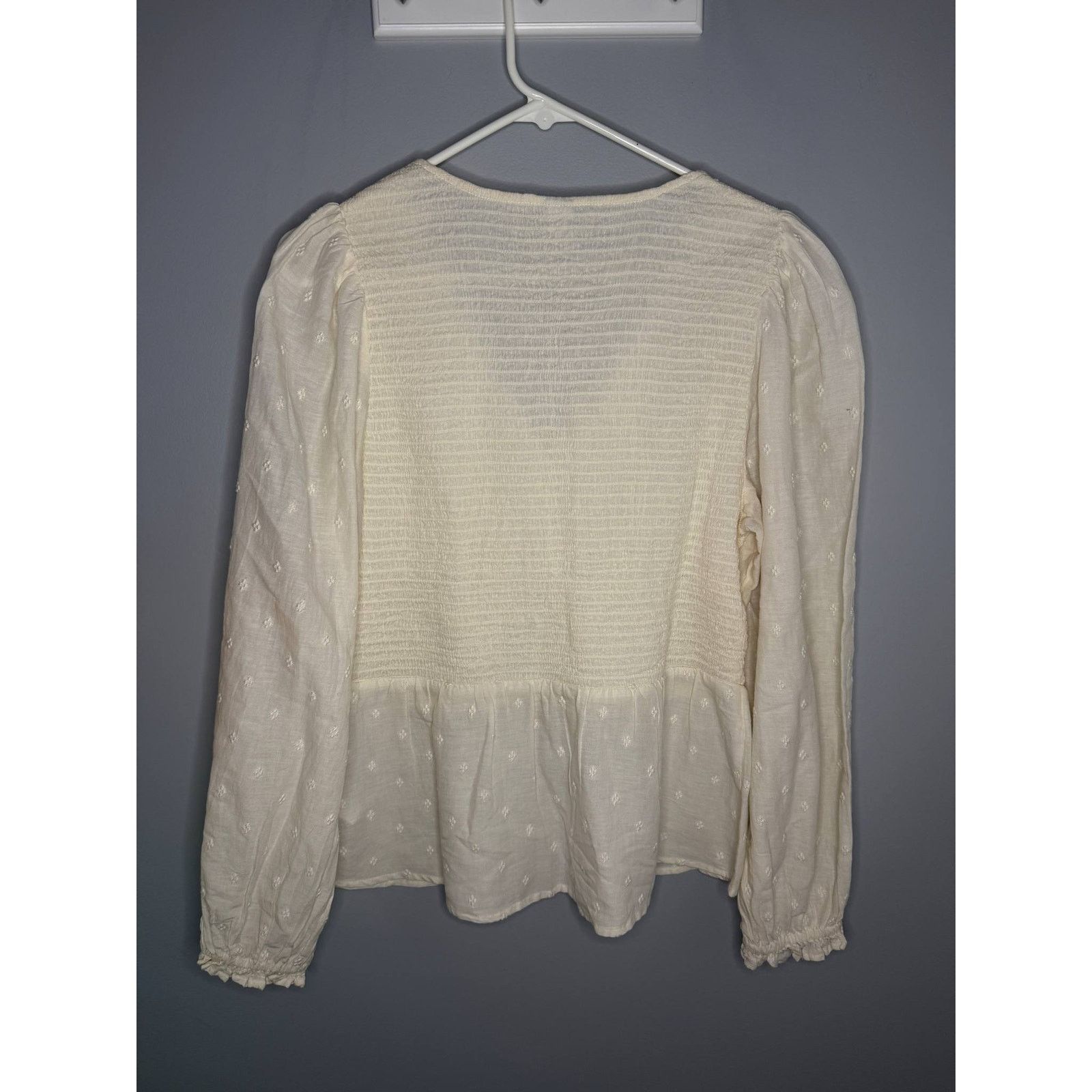 Old Navy Old Navy Long-Sleeve Smocked Peplum Blouse Cream Women's L Size L / US 10 / IT 46 - 4 Thumbnail