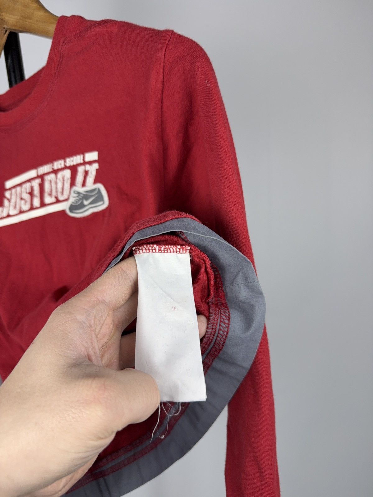 Nike Vintage 00s Nike Just Do It Women’s Red Long Sleeve Top Size XS / US 0-2 / IT 36-38 - 8 Thumbnail