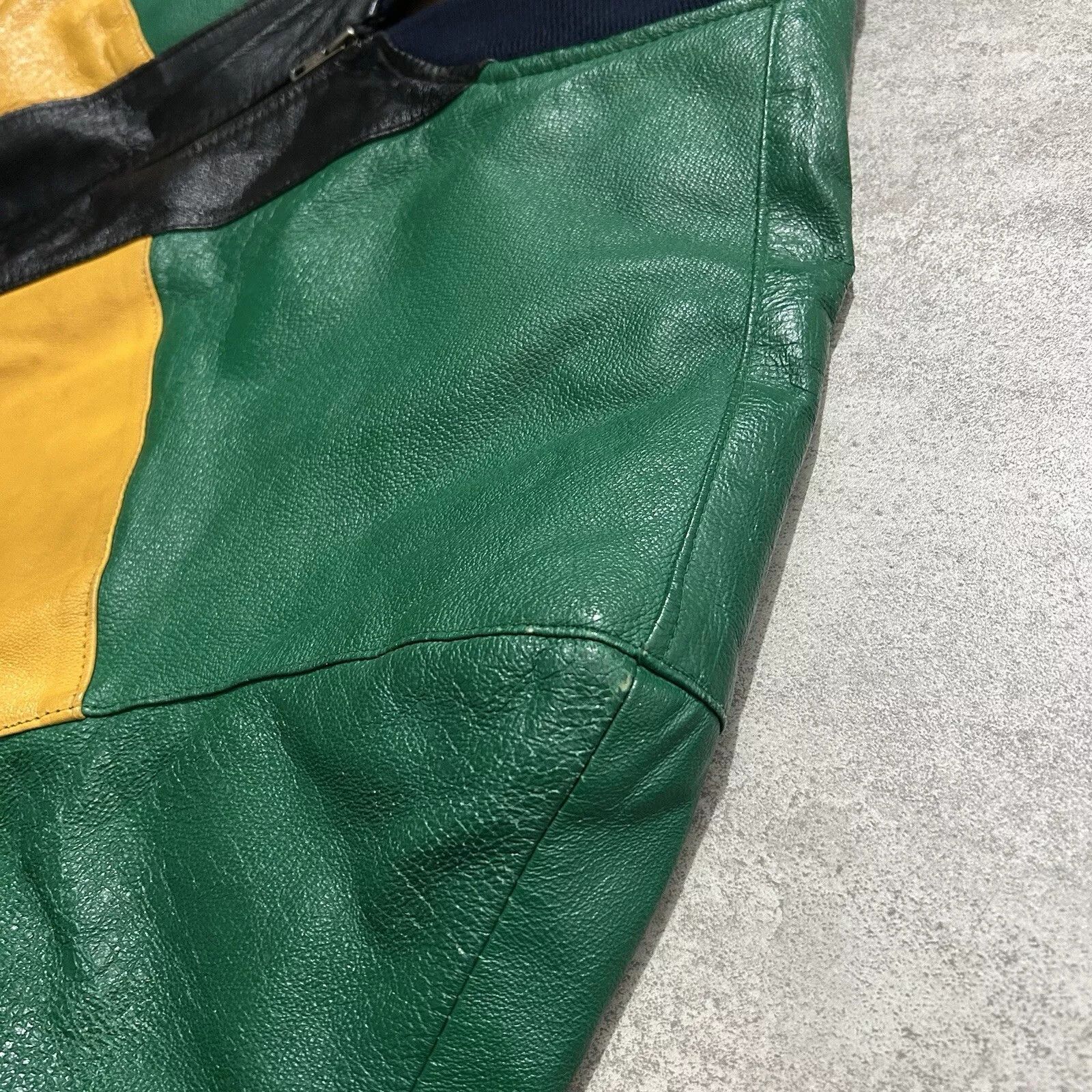 Vintage MICHAEL HOBAN RASTA ZION LEATHER BOMBER JACKET SIZE L Size US L / EU 52-54 / 3 - 14 Thumbnail