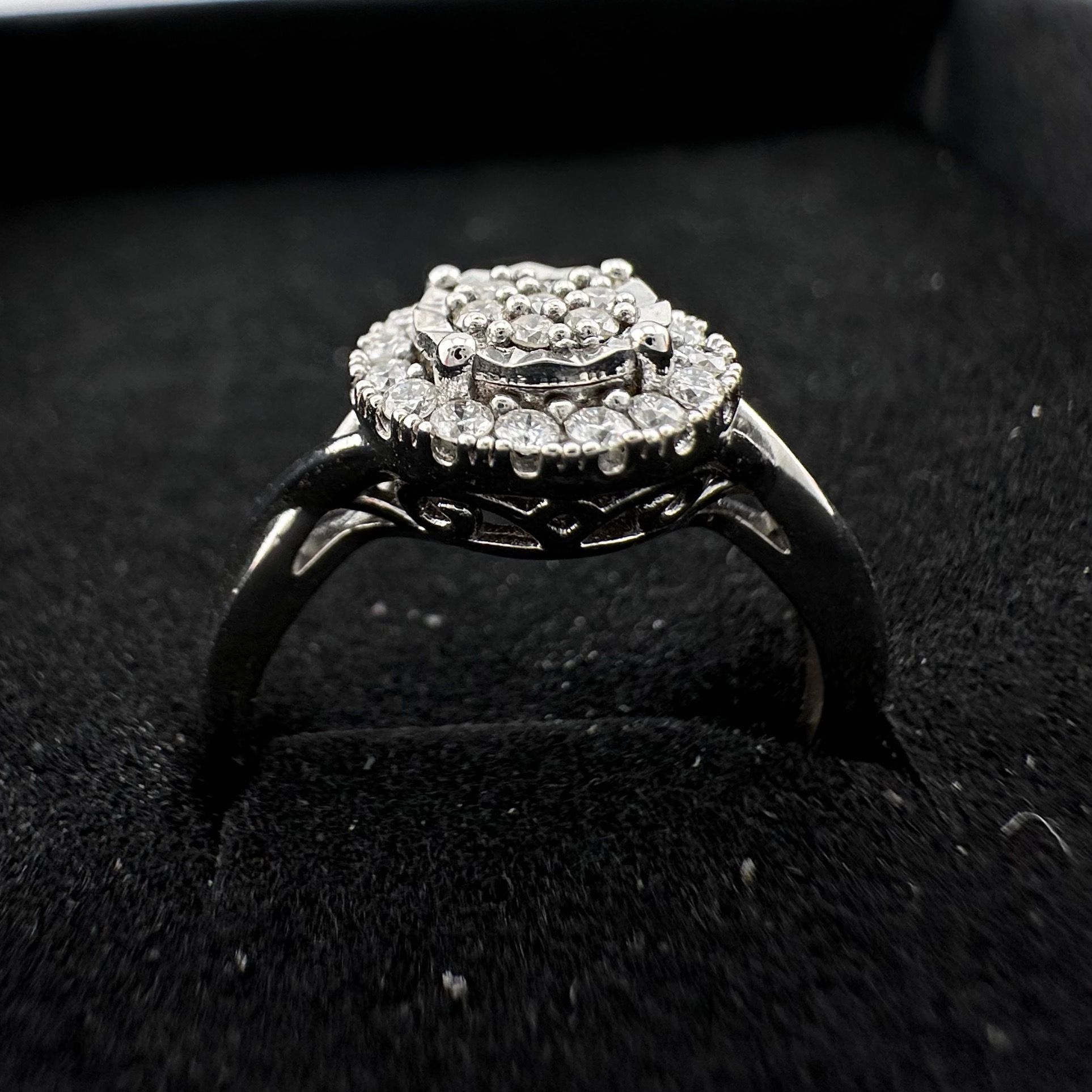 Other 1/4 Ct Lab Grown Diamond Cluster Twisted Shank Ring - SIze 7 Size ONE SIZE - 13 Thumbnail
