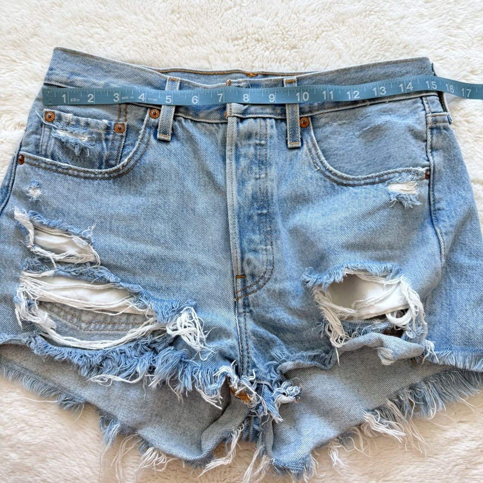 Levi's Levi’s women jeans shorts size 27 Size 27" / US 4 / IT 40 - 8 Thumbnail