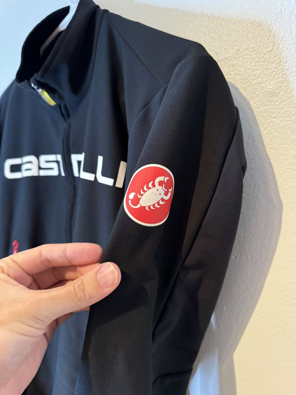 Other Castelli Mens Winter Cycling Jacket Size L Black Size US L / EU 52-54 / 3 - 4 Thumbnail