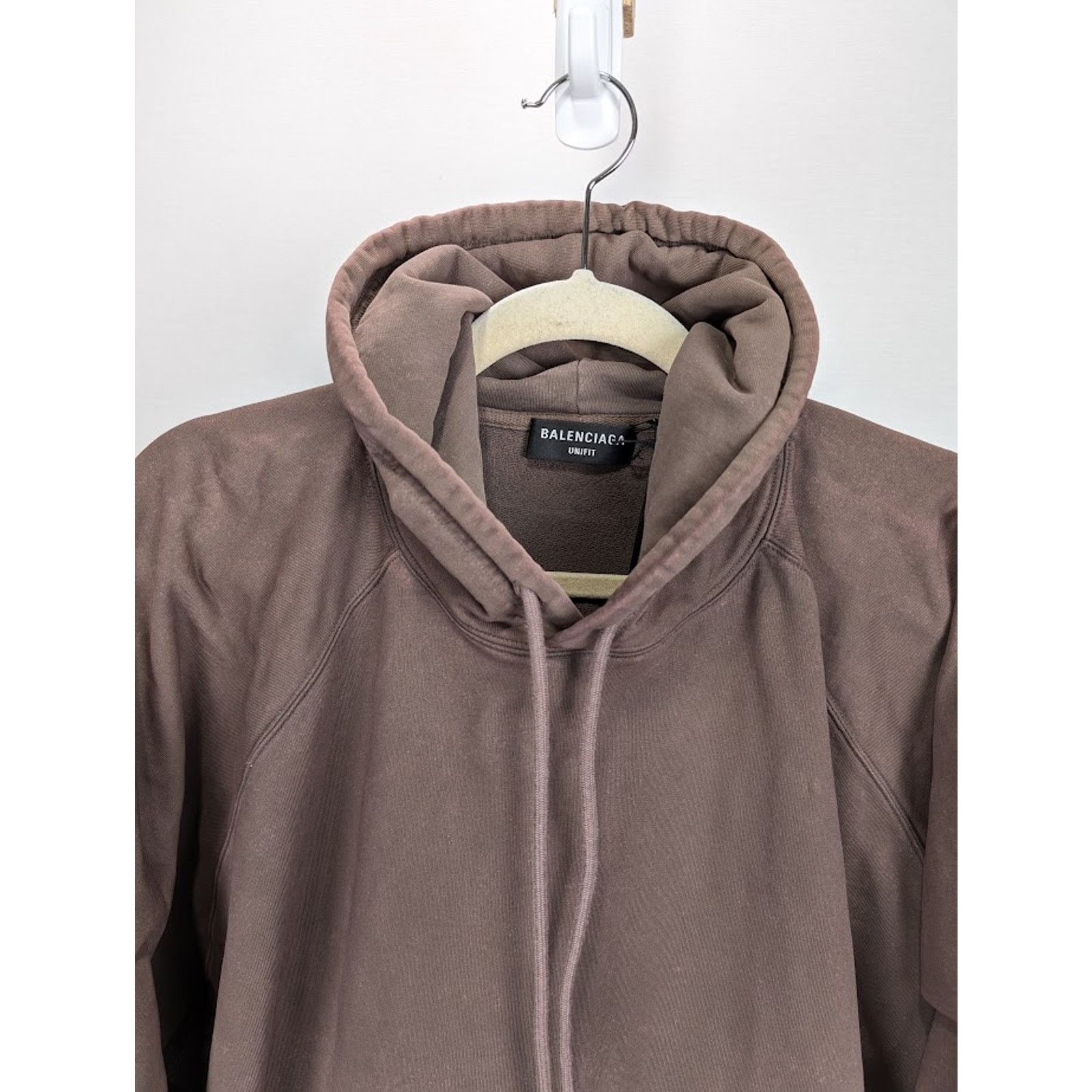 Balenciaga o1rshd1 Oversize Hoodie in Brown Size US S / EU 44-46 / 1 - 4 Thumbnail
