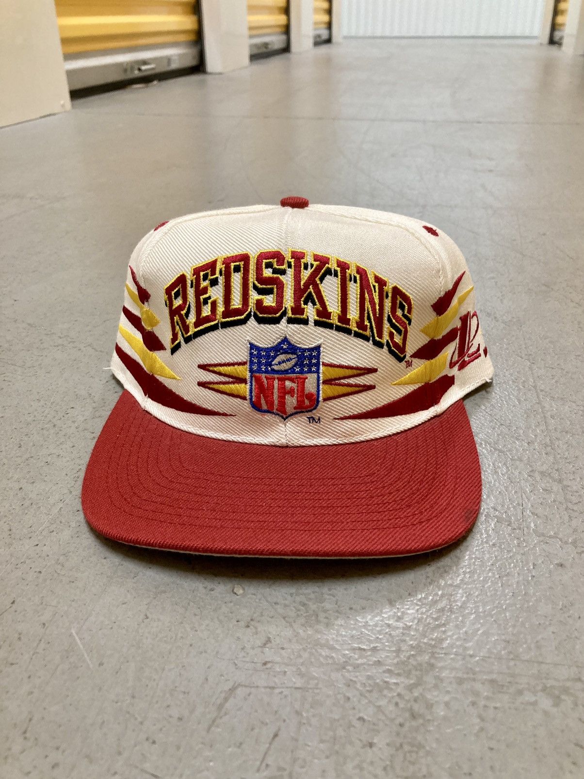 NFL × Vintage Crazy Vintage 90s Washington Redskins Rare Diamond Hat Size ONE SIZE - 1 Thumbnail