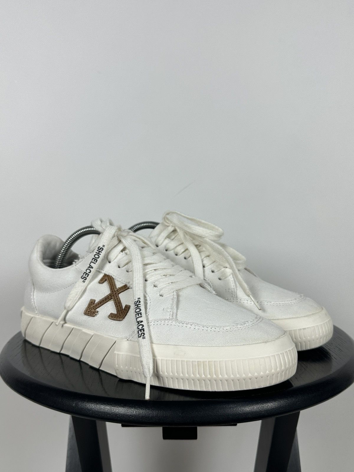Off-White Off-White Vulcanized Virgil Abloh Low Top Sneakers Size US 9 / EU 42 - 12 Thumbnail