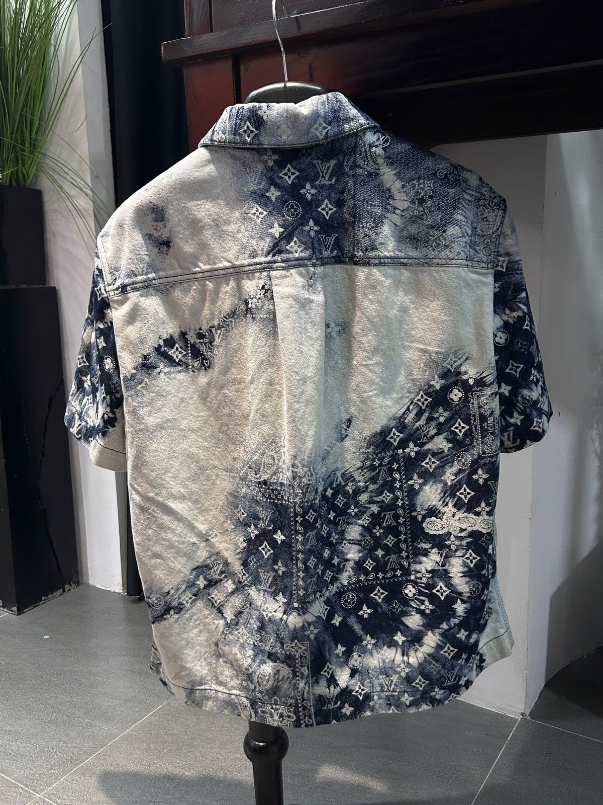 Louis Vuitton Louis Vuitton Monogram Bandana Denim Shirt Size US S / EU 44-46 / 1 - 2 Thumbnail