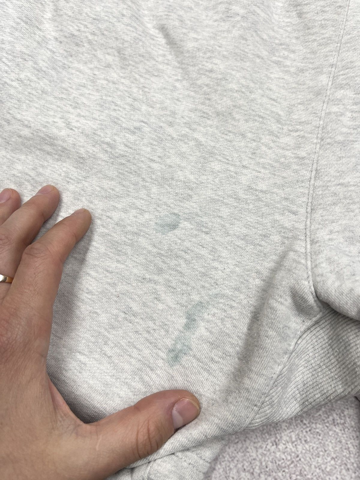Essentials Fear of God Essentials Sweat Shorts Heather Grey Size US 32 / EU 48 - 13 Thumbnail