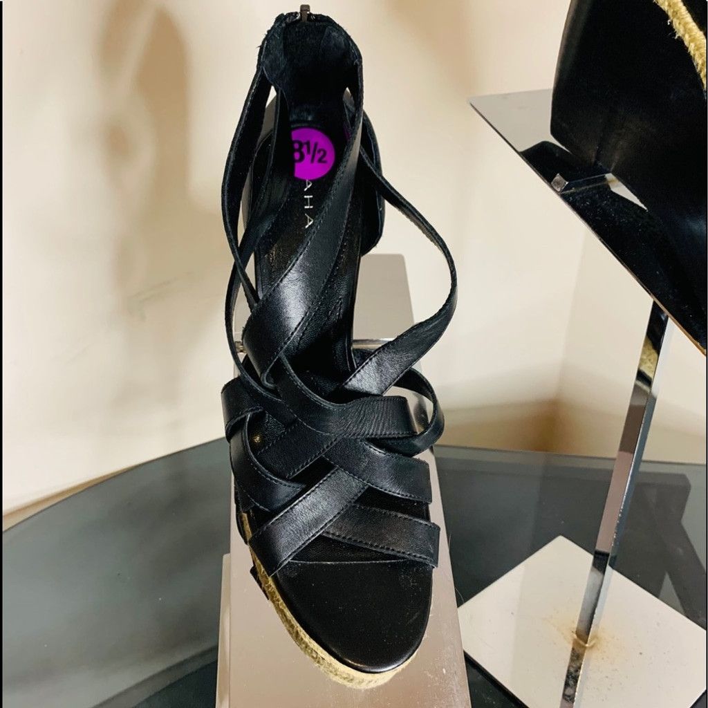 Other 💲💲SALE💲💲 Tahari BN Wedge black size 8.5 Size US 8.5 / IT 38.5 - 2 Thumbnail