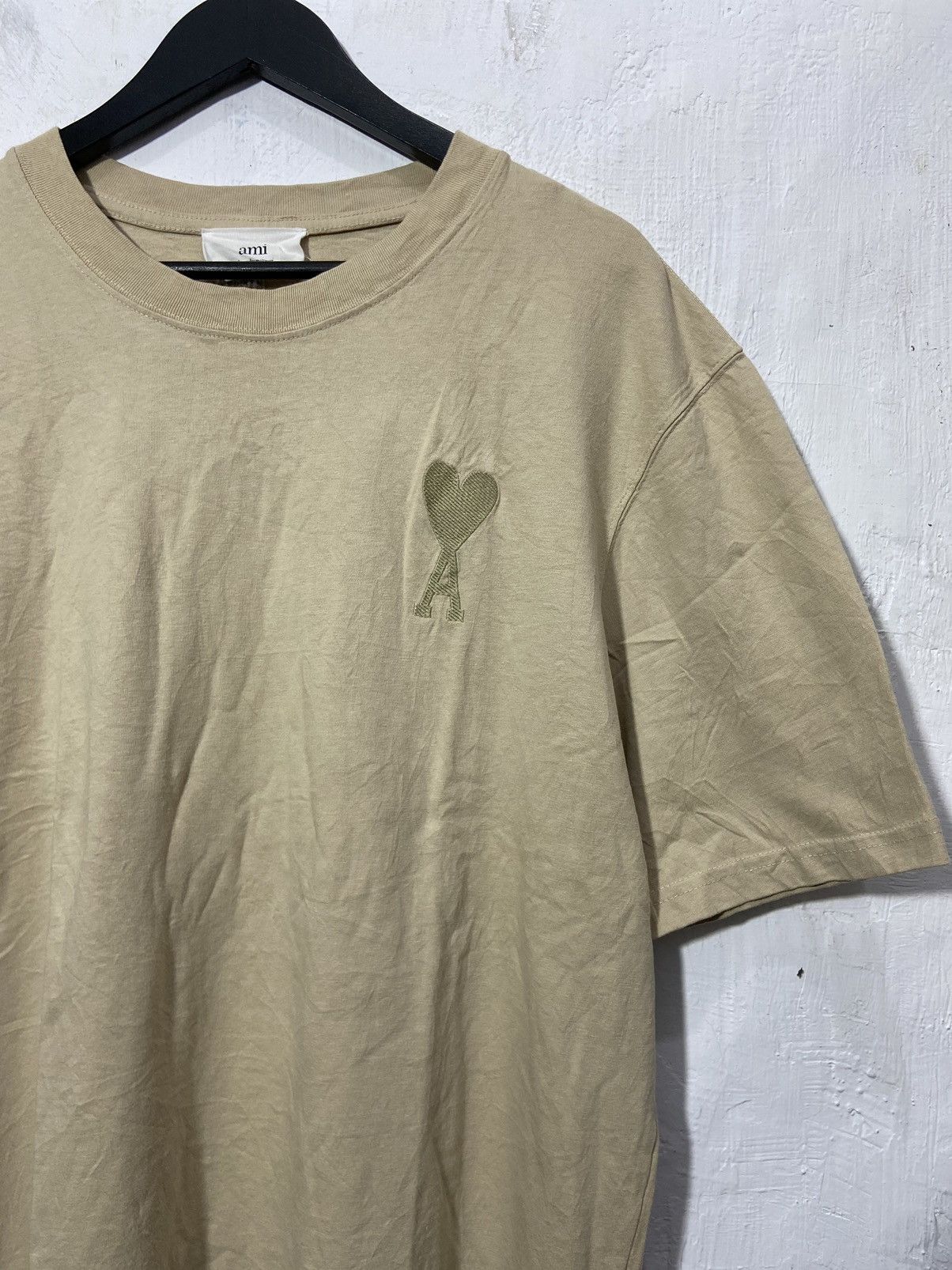 AMI Ami Paris De Coeur Embroidered Logo Tshirt Beige Size US L / EU 52-54 / 3 - 2 Thumbnail