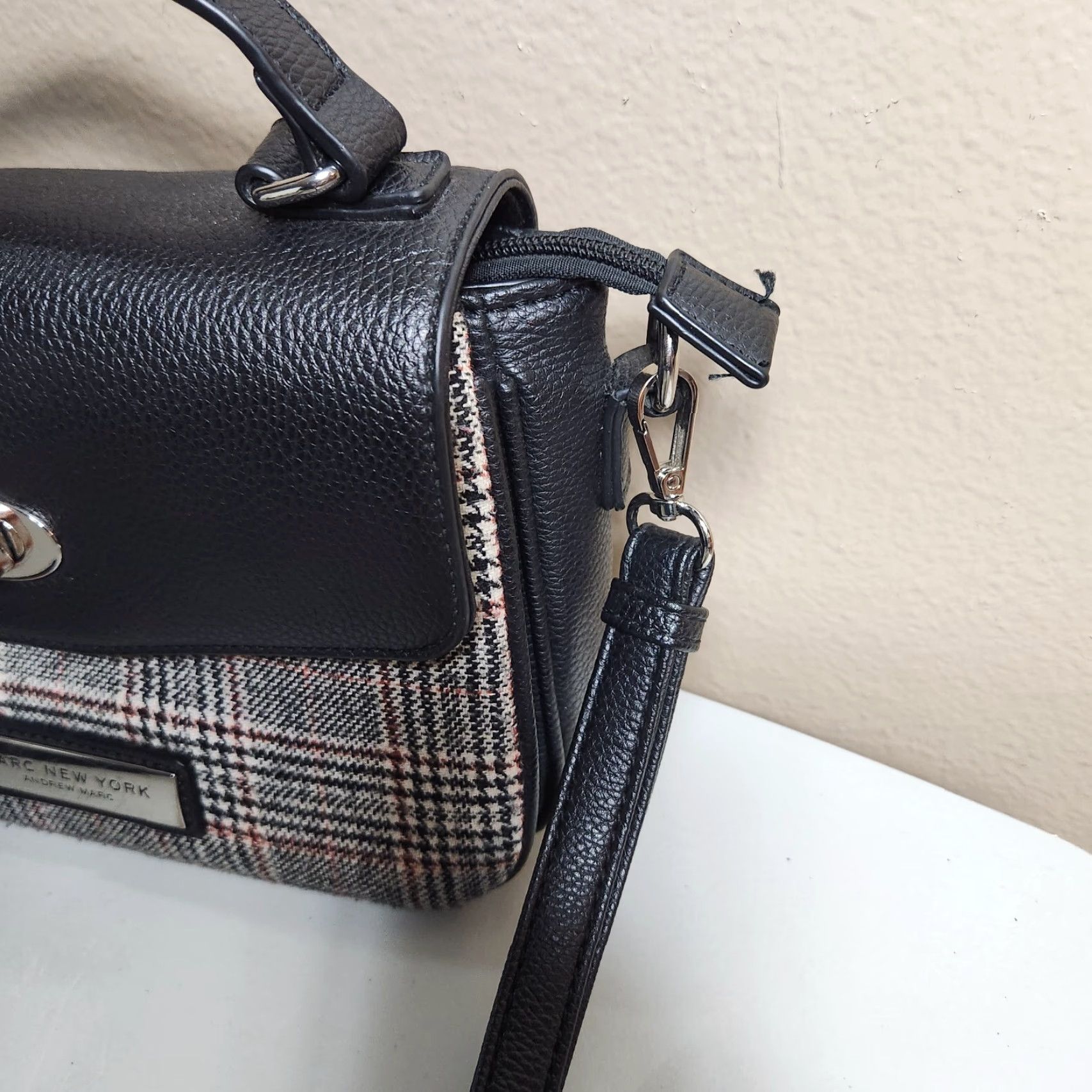 Vintage **Pebbled Black Marc New York Plaid Faux Leather Women's Shoulder Bag** User: **Black Marc New York Plaid Pebbled Faux Leather Women's Shoulder Bag** Size ONE SIZE - 4 Thumbnail