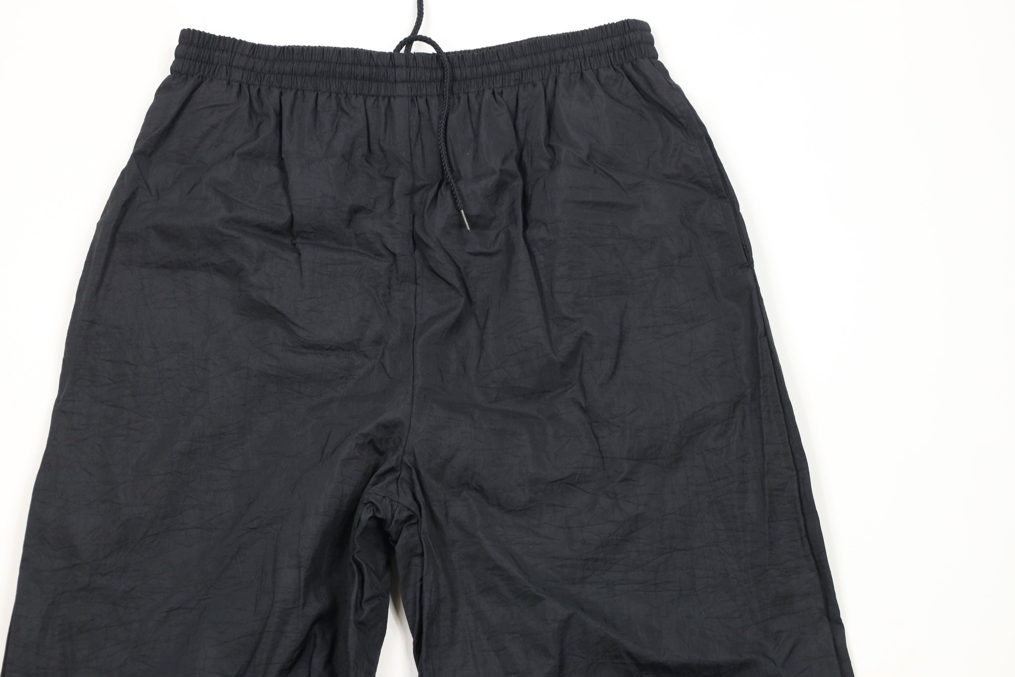 Vintage Vintage 90s Streetwear Blank Lined Nylon Joggers Pants Black Size US 34 / EU 50 - 2 Thumbnail