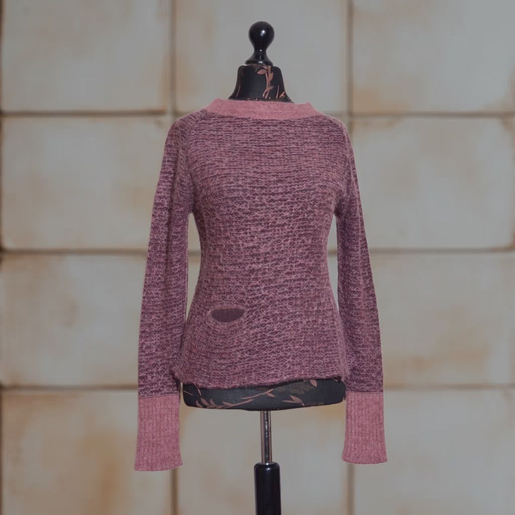 Sarah Pacini Sarah Pacini Womens Pink Textured Fuzzy Knit Sweater Long Sleeve Pocket Size S-M Shirt Womens Pink 90s? Size M / US 6-8 / IT 42-44 - 1 Thumbnail
