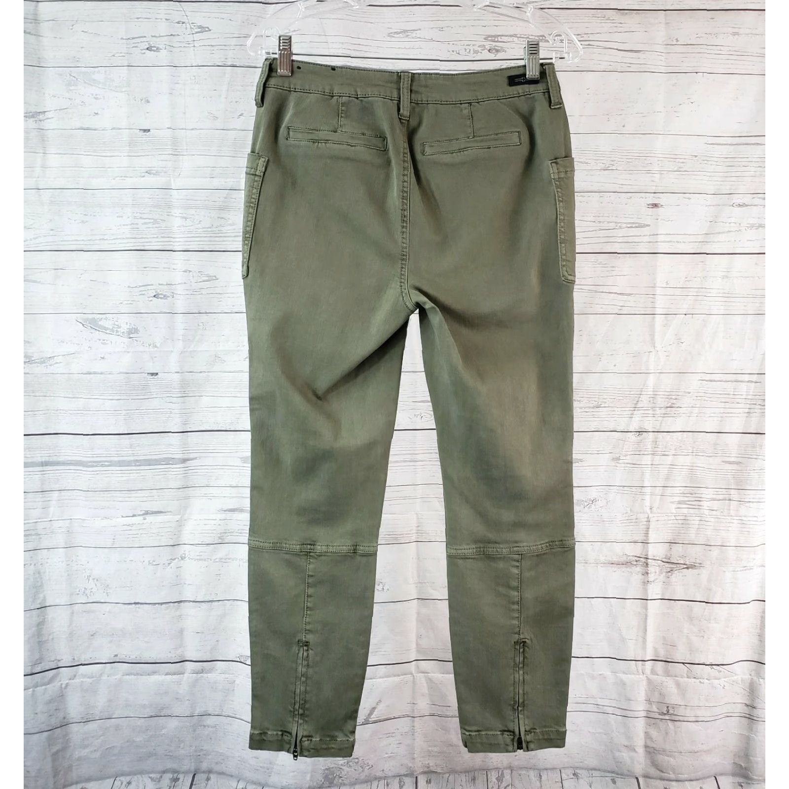 Vintage Liverpool Womens Kylie Cropped Cargo Pants Size 4 Green Mid Rise Cotton Blend Cropped Pants Womens Liverpool Jeans Casual Size 27" / US 4 / IT 40 - 4 Thumbnail