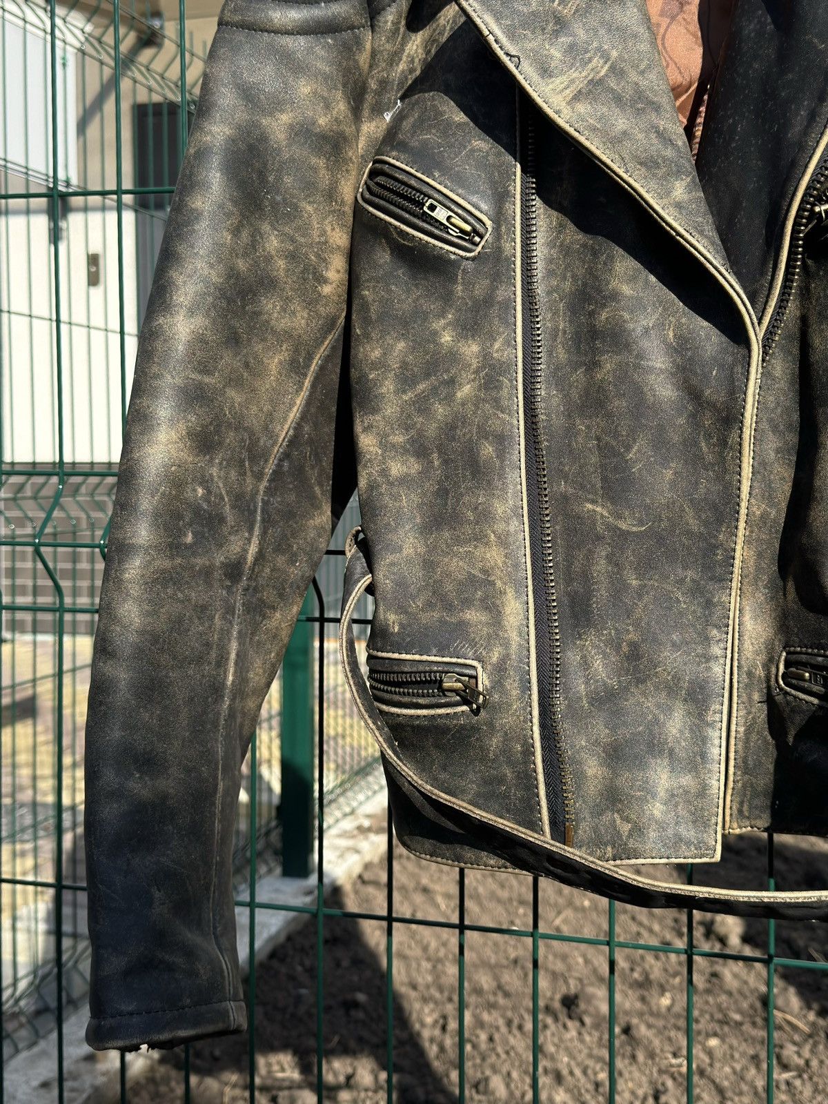 Vintage Vintage 80s Sun Faded Leather Biker Jacket Size US L / EU 52-54 / 3 - 5 Thumbnail