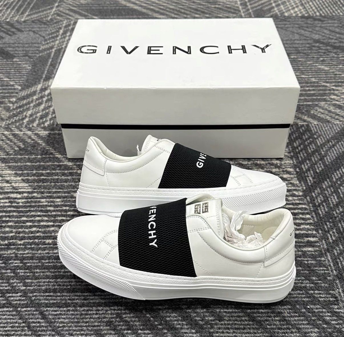 Givenchy Givenchy City Sport Leather Webbing Low-Top Sneakers J42 Size US 7 / EU 40 - 4 Thumbnail
