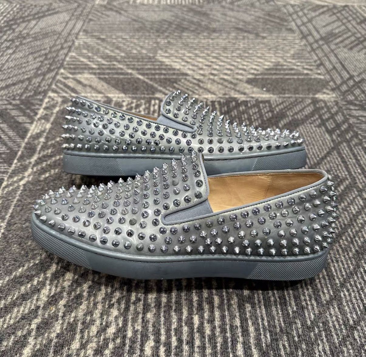 Christian Louboutin Christian Louboutin Studded Red Sole Shoes J42 Size US 9 / EU 42 - 4 Thumbnail