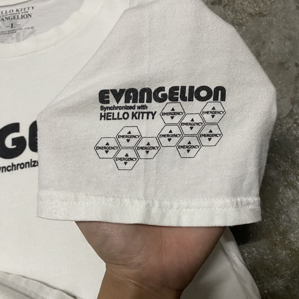 Anime EVANGELION SYNCHRONIZED WITH HELLO KITTY ANIME T SHIRT Size US L / EU 52-54 / 3 - 8 Thumbnail